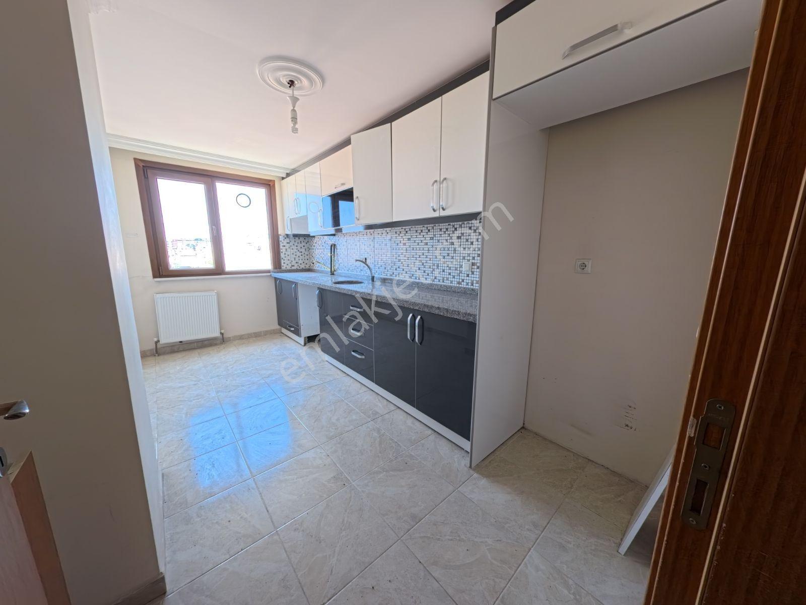 Özgürlük Mah.5+1 Çift Mutfaklı Asansörlü Kiralık Üst Dubleks - Görsel 13
