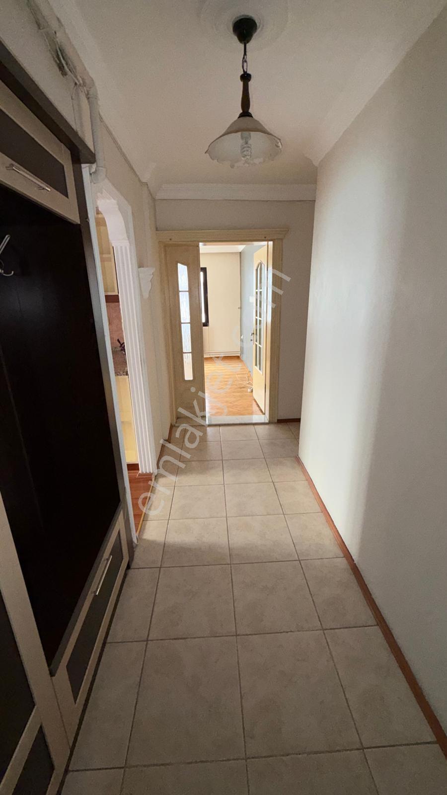 Karşıyaka'da Merkezi Konumda D.gazlı Asansörlü 2+1 Kiralık Daire - Görsel 26