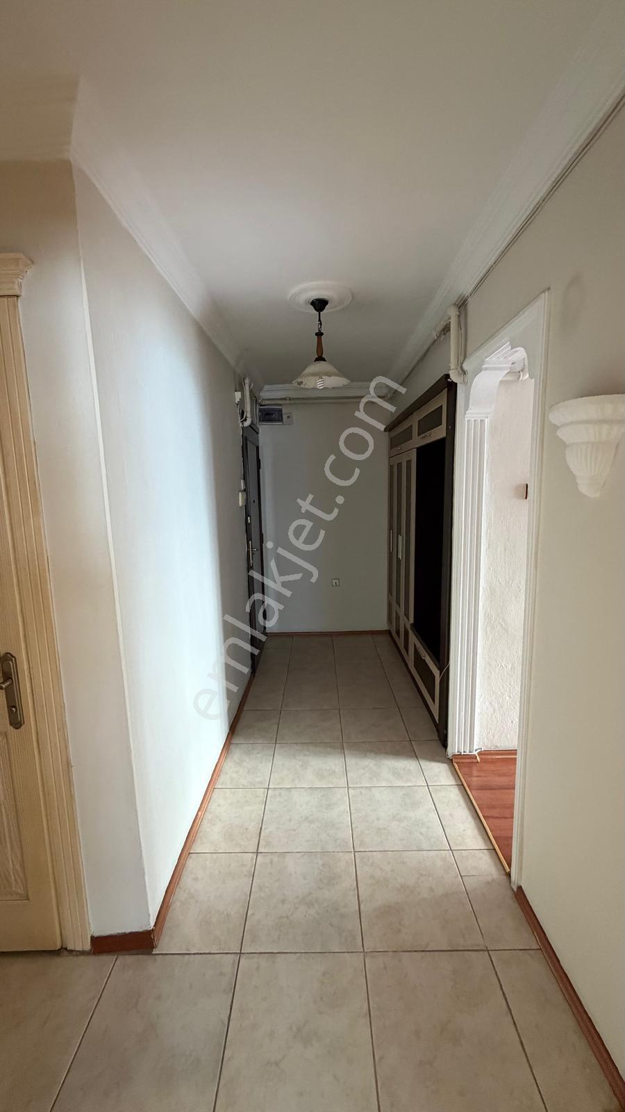 Karşıyaka'da Merkezi Konumda D.gazlı Asansörlü 2+1 Kiralık Daire - Görsel 16