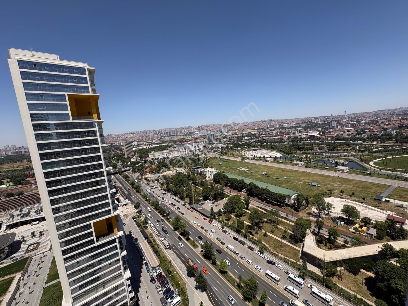 Şehrin Merkezin'de Merkez Ankara'da 23.katta 2+1 Rezidans - Görsel 17