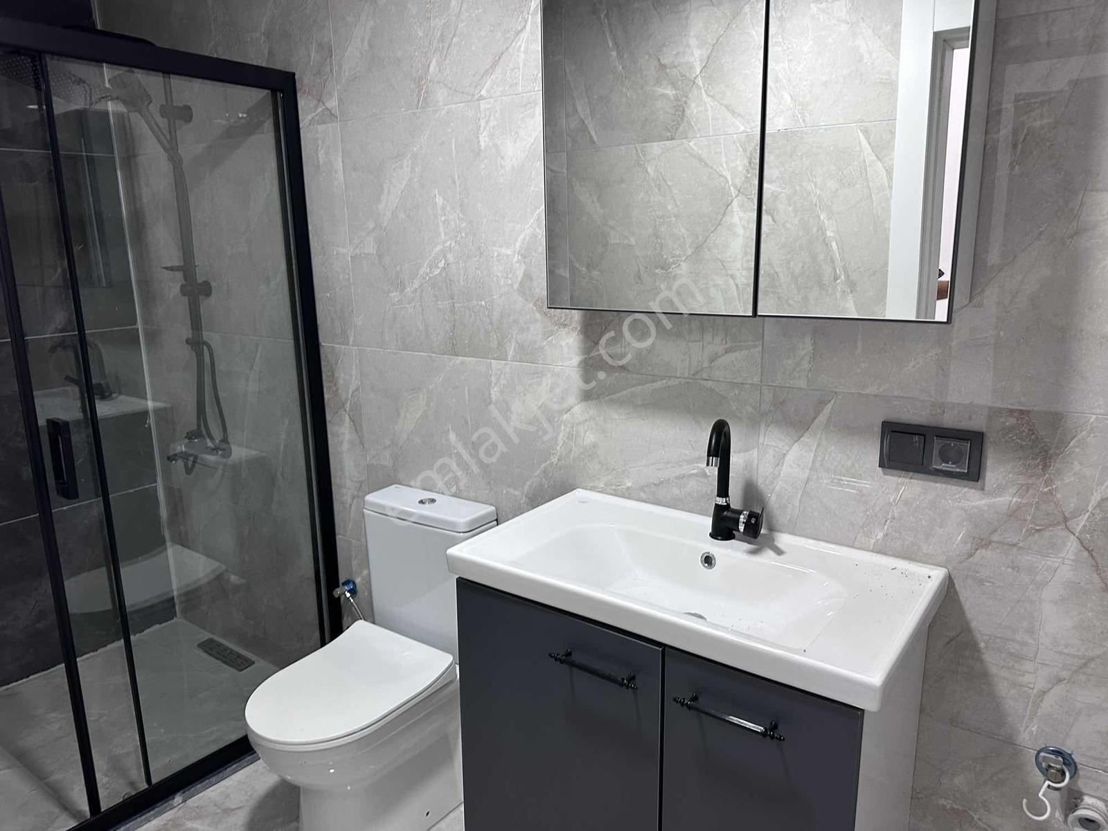 Harika Konumda 1+1 Geniş Ferah Köşe Sıfır Kiralık Daire - Görsel 15