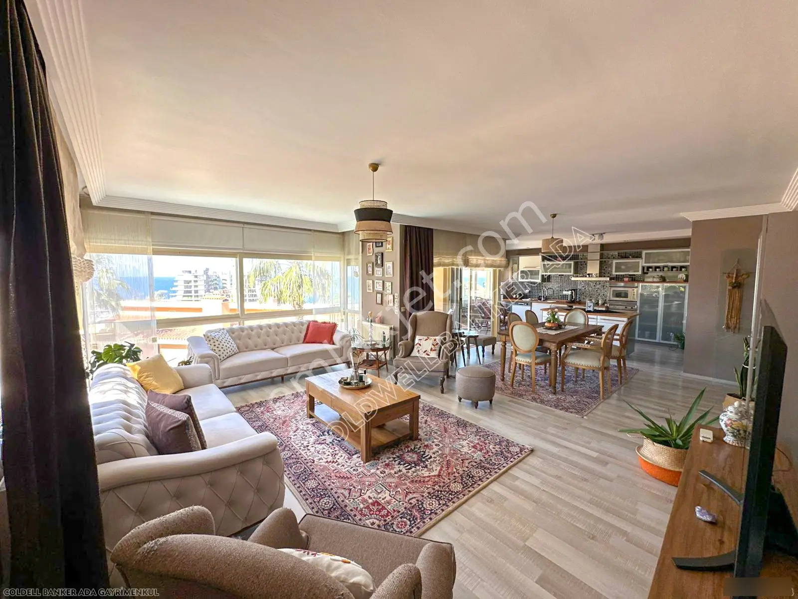 Kuşadası Marina Ege Vista Evlerinde Satılık 3+1 Prestijli Daire - Görsel 2