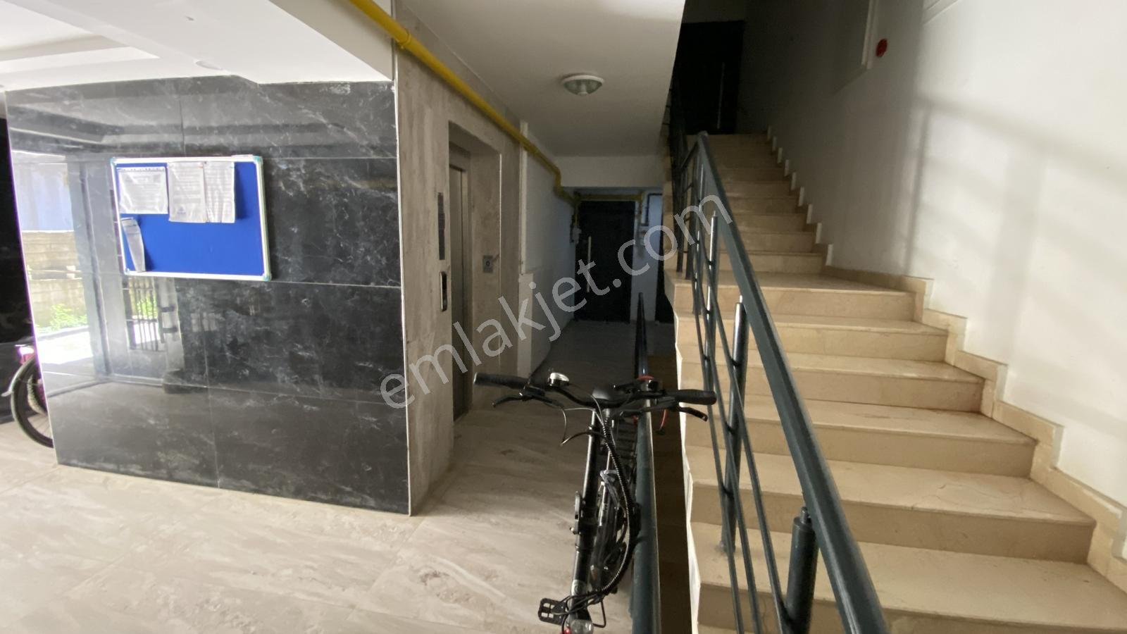 Bulut Emlak'tan Geniş Full Eşyalı 1+1 Kiralık Daire - Görsel 2