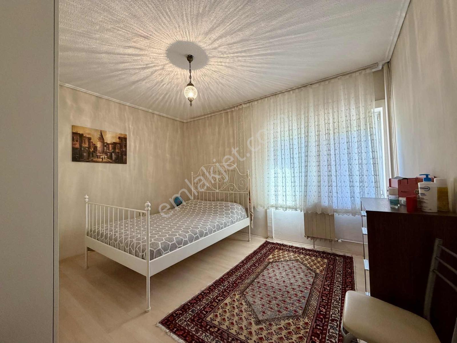 Ataköy 5.kısım 'da Boyalı Ve Tadilatlı 3+1 Kiralık Daire - Görsel 14