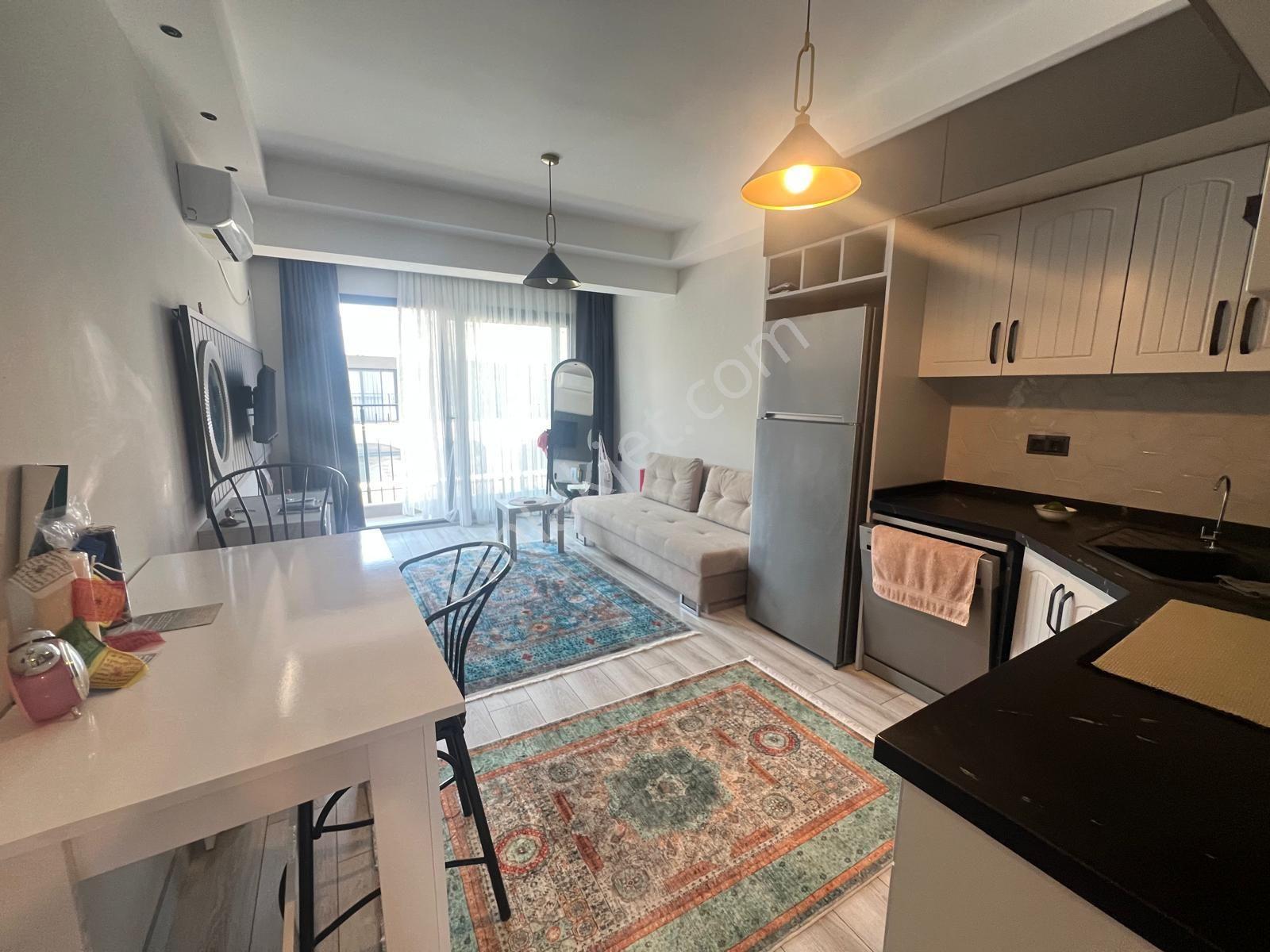 Kuştur Sahiline 550 Metre Havuzlu Ve Güvenlikli Sitede 2+1 - Görsel 29