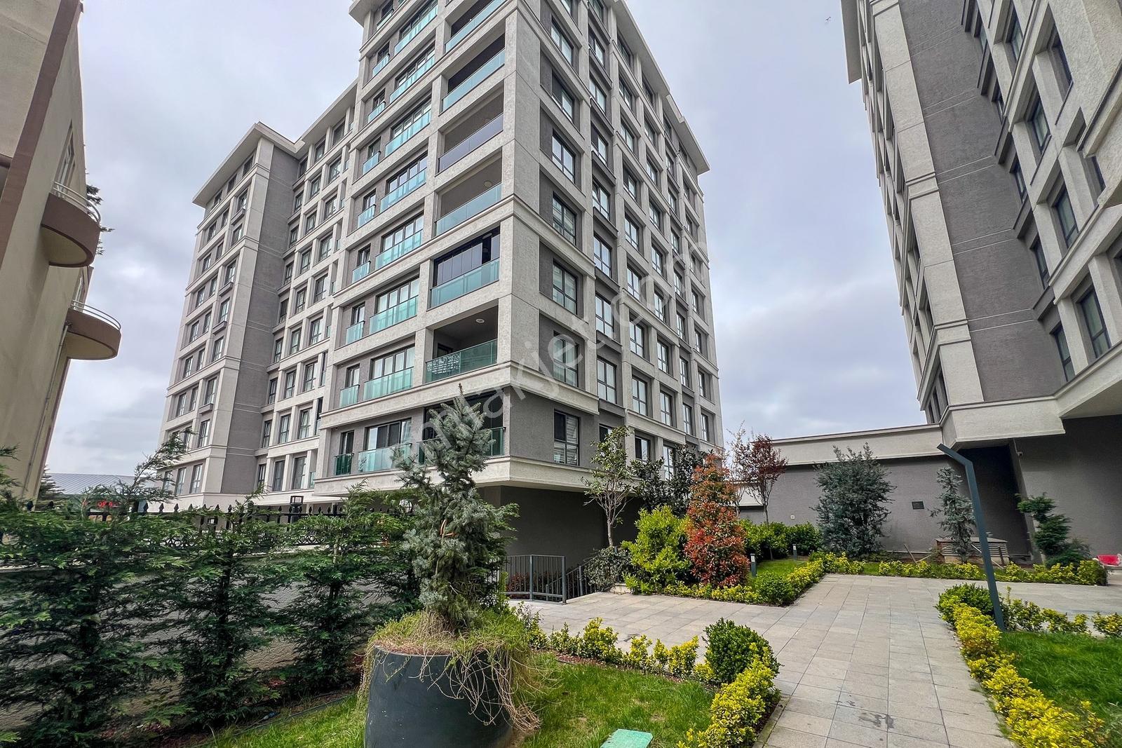 Beylikdüzü'nde Alya Dolunay Sitesinde 5+2 Satılık Dubleks Daire - Görsel 35