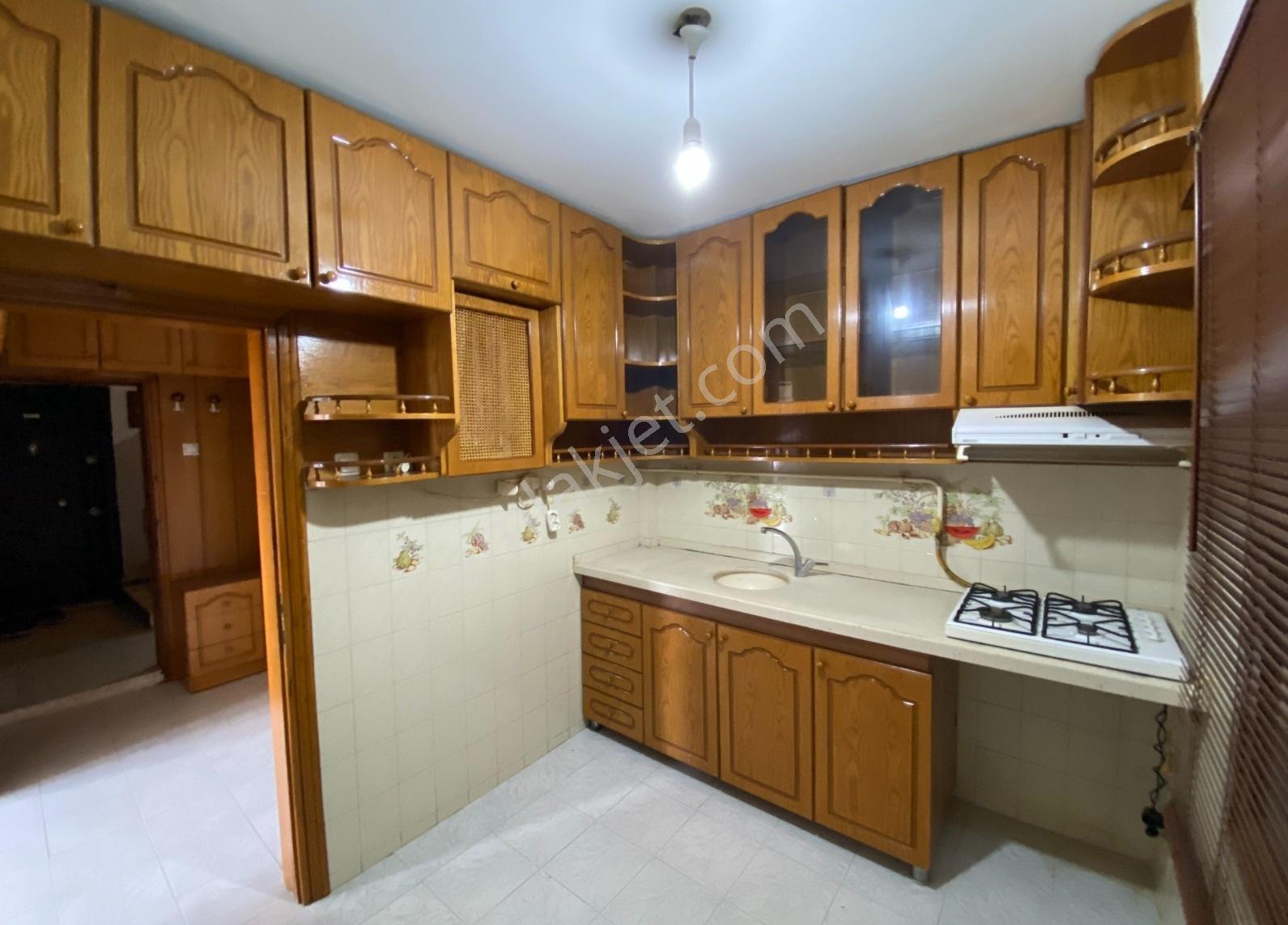 Busem Emlaktan İzmit İn Kalbinde 3+1 - 130 M2 Arakat Daire - Görsel 15