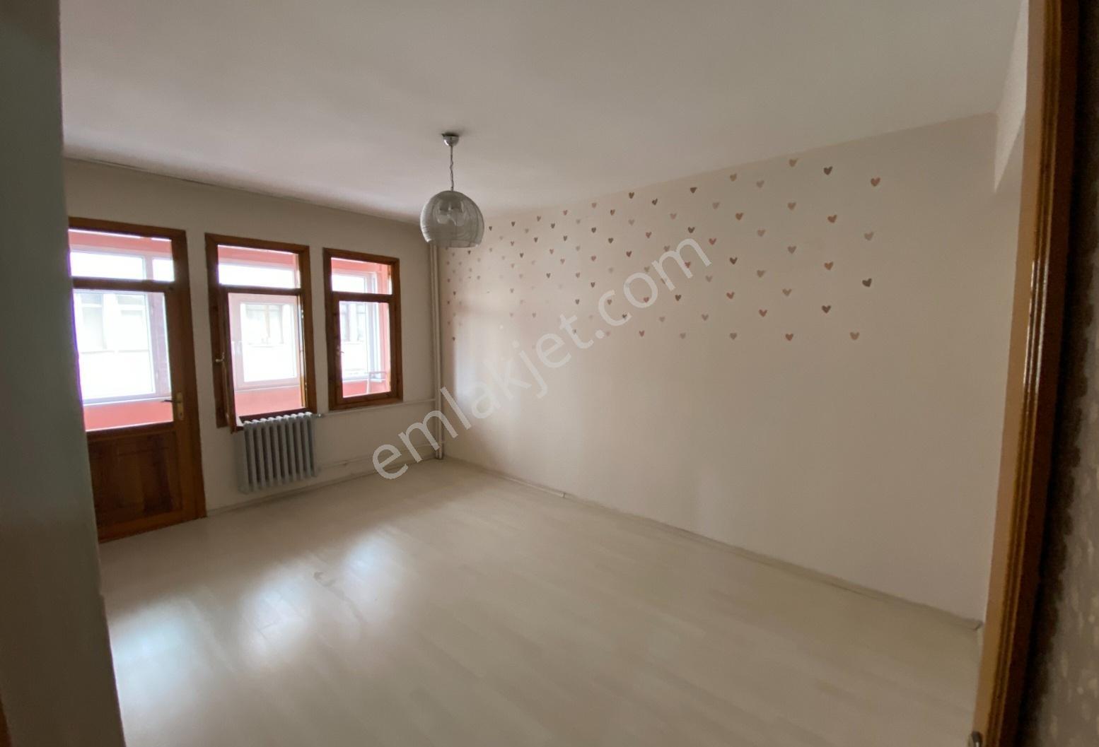 Busem Emlaktan İzmit İn Kalbinde 3+1 - 130 M2 Arakat Daire - Görsel 23