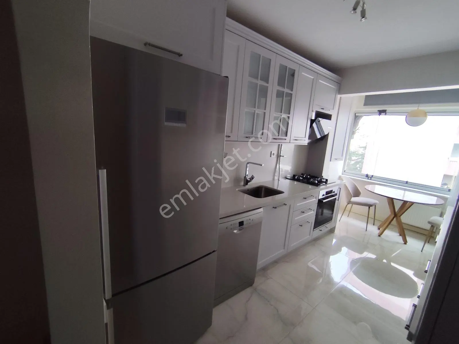 İzmit Yahyakaptanda Eşsiz Eşyalı Kiralık Daire 3+1 - Görsel 4