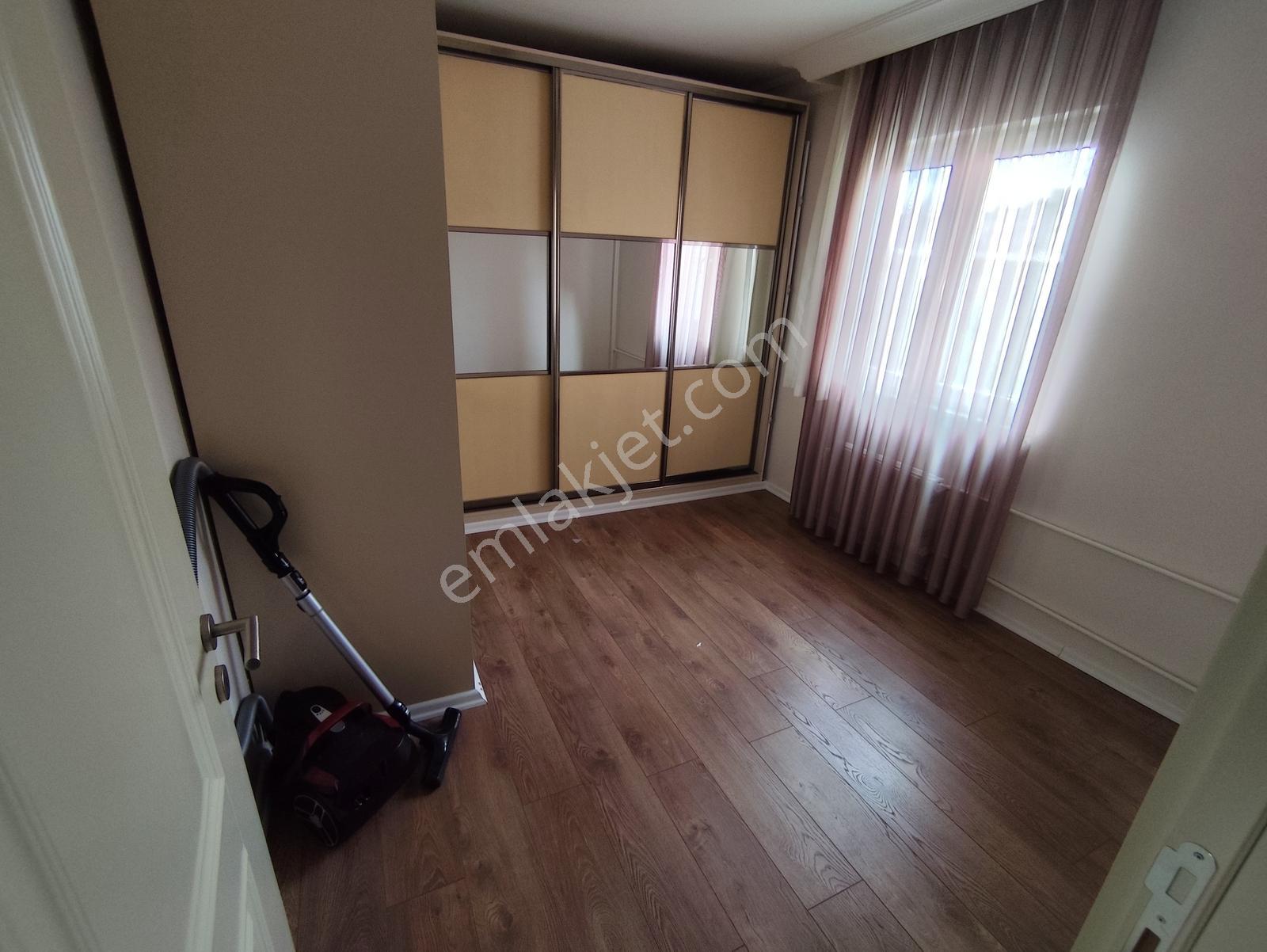 İzmit Yahyakaptanda Eşsiz Eşyalı Kiralık Daire 3+1 - Görsel 21