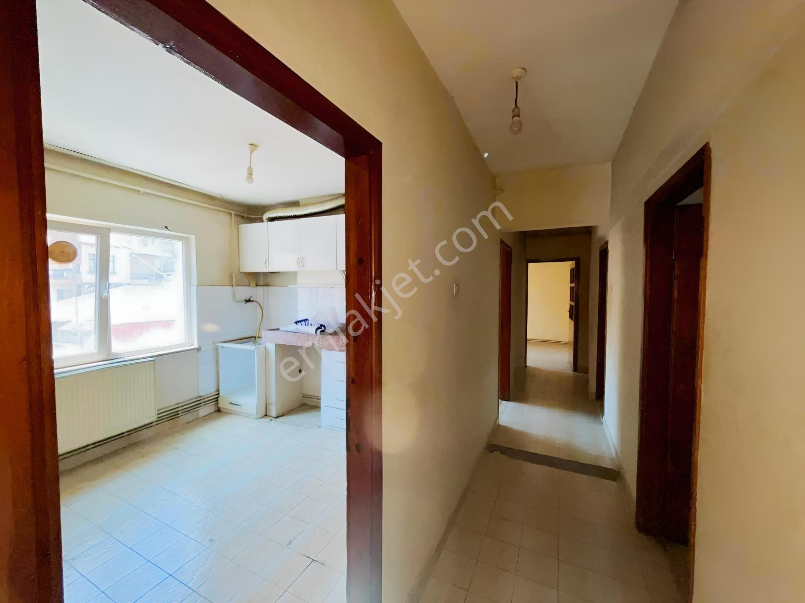 Tarcanlardan İzmit Turan Güneş Caddesi Üzeri 3+1 Satılık Daire - Görsel 7