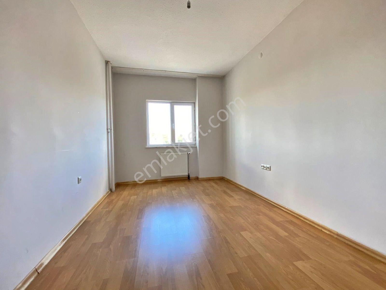 Turyap - 7.bölge'de Ulaşım/okul/s.pazarı Yanı Güney 4+1 Daire - Görsel 9
