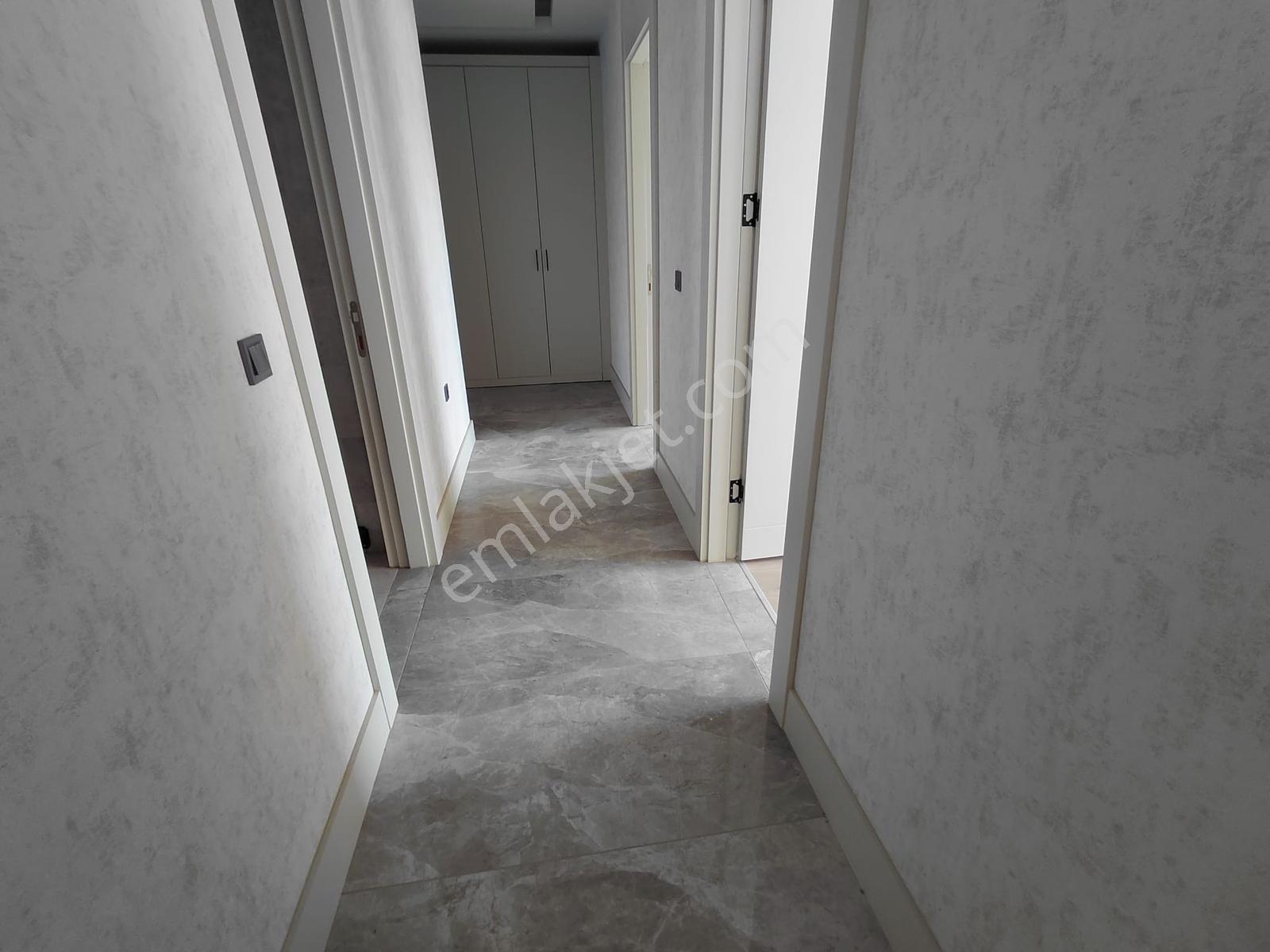 Yapay Göl Projeli 4,5+1 Full Yapılı Tam Donanımlı Sitede - Görsel 22