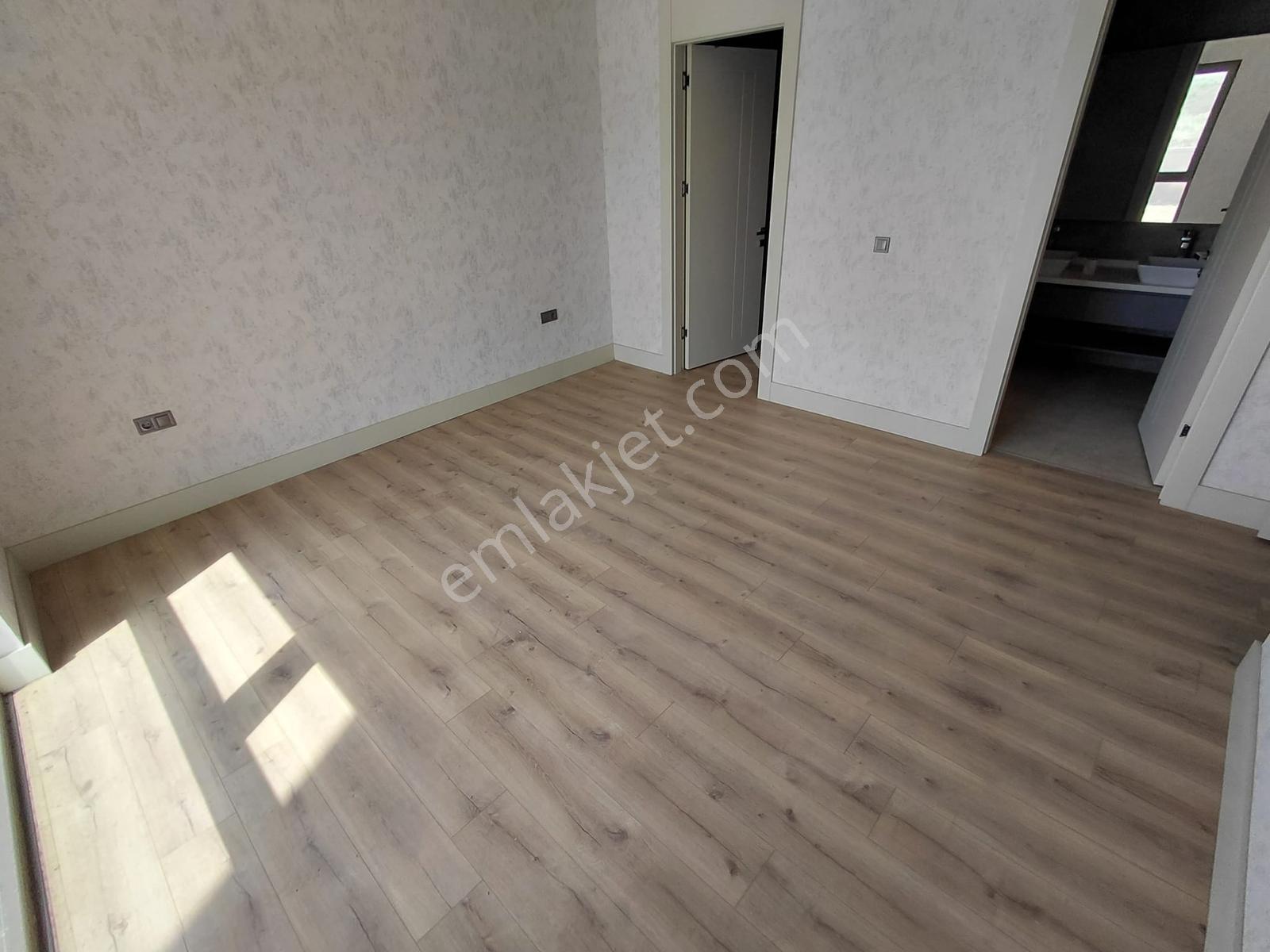 Yapay Göl Projeli 4,5+1 Full Yapılı Tam Donanımlı Sitede - Görsel 13