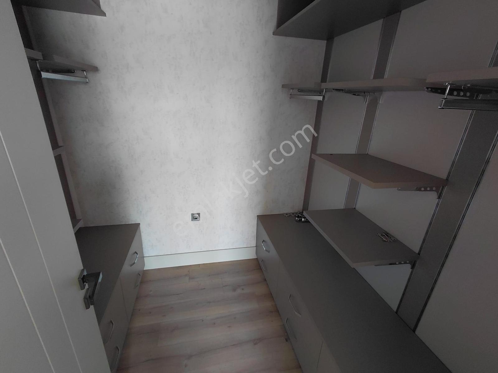 Yapay Göl Projeli 4,5+1 Full Yapılı Tam Donanımlı Sitede - Görsel 19