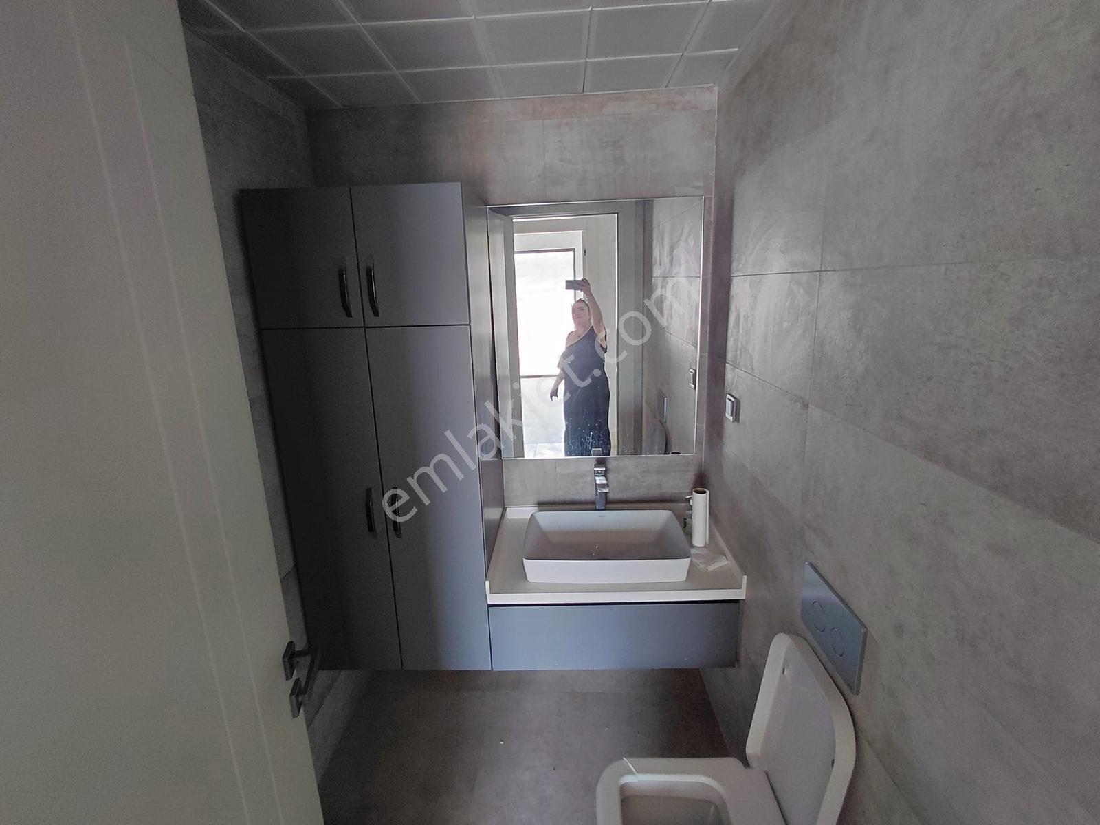 Yapay Göl Projeli 4,5+1 Full Yapılı Tam Donanımlı Sitede - Görsel 17