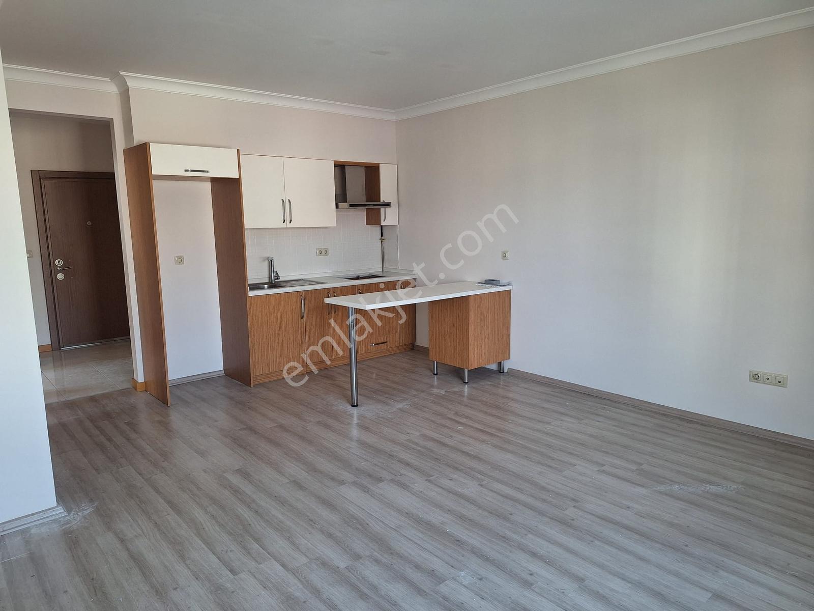 Esen'den Balatta Köşe Cephe Kiralık Daire - Görsel 24