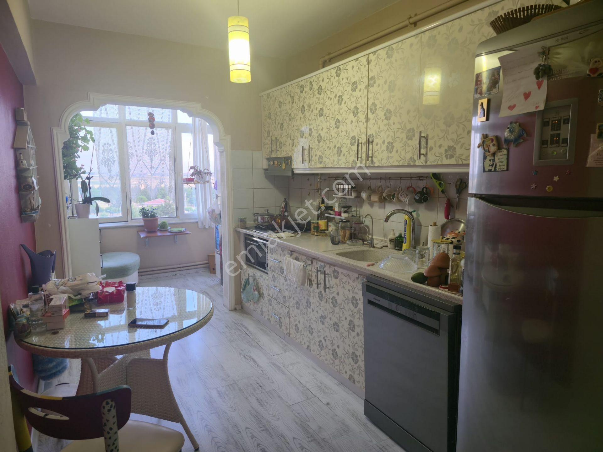 Belediye Konutları Uzay Blok 3+1 Satılık Ara Kat Daire - Görsel 24
