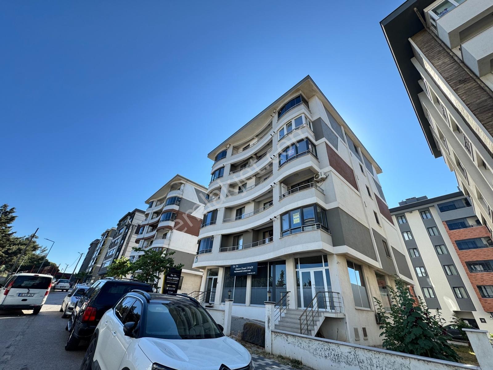 Sevinç'ten Paşakent Mahallesinde Eşyalı Kiralık 1+1 - Görsel 33