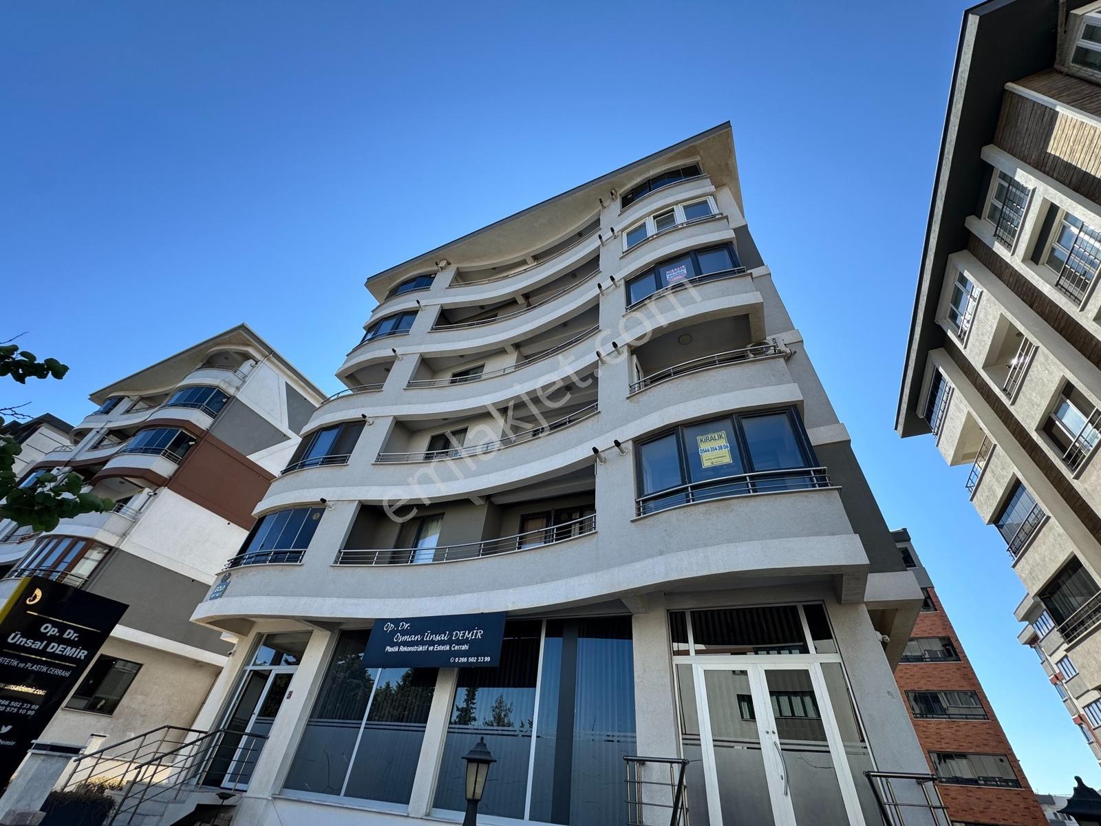 Sevinç'ten Paşakent Mahallesinde Eşyalı Kiralık 1+1 - Görsel 18