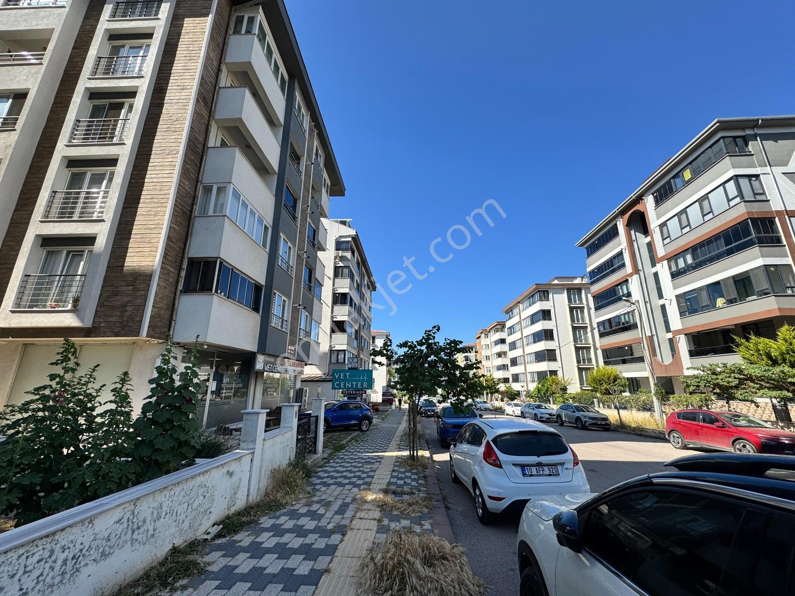 Sevinç'ten Paşakent Mahallesinde Eşyalı Kiralık 1+1 - Görsel 19