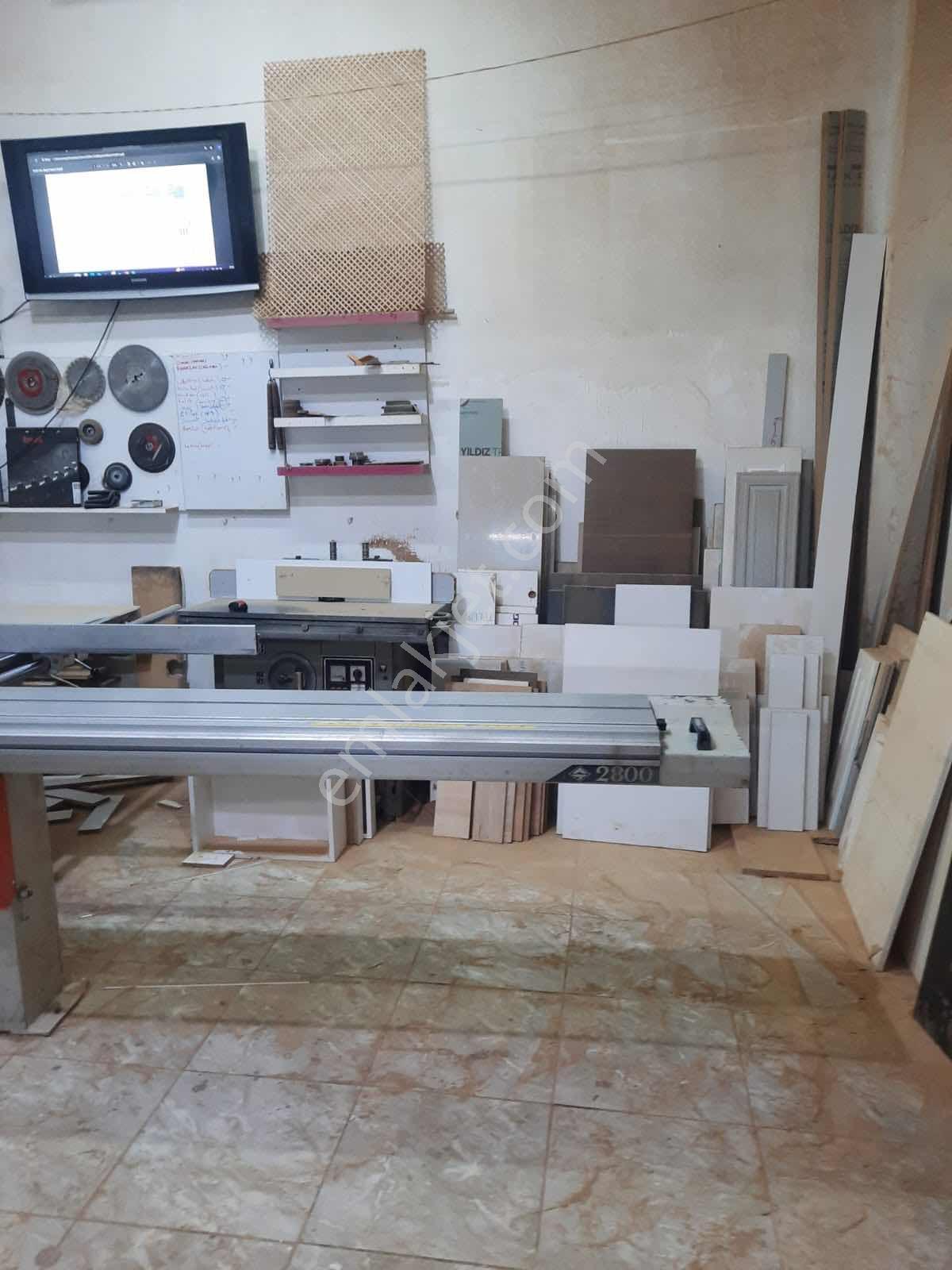 Uygun Emlaktan Satılık 140m2 Düzgiriş Yüksek Tavan Dükkan - Görsel 3