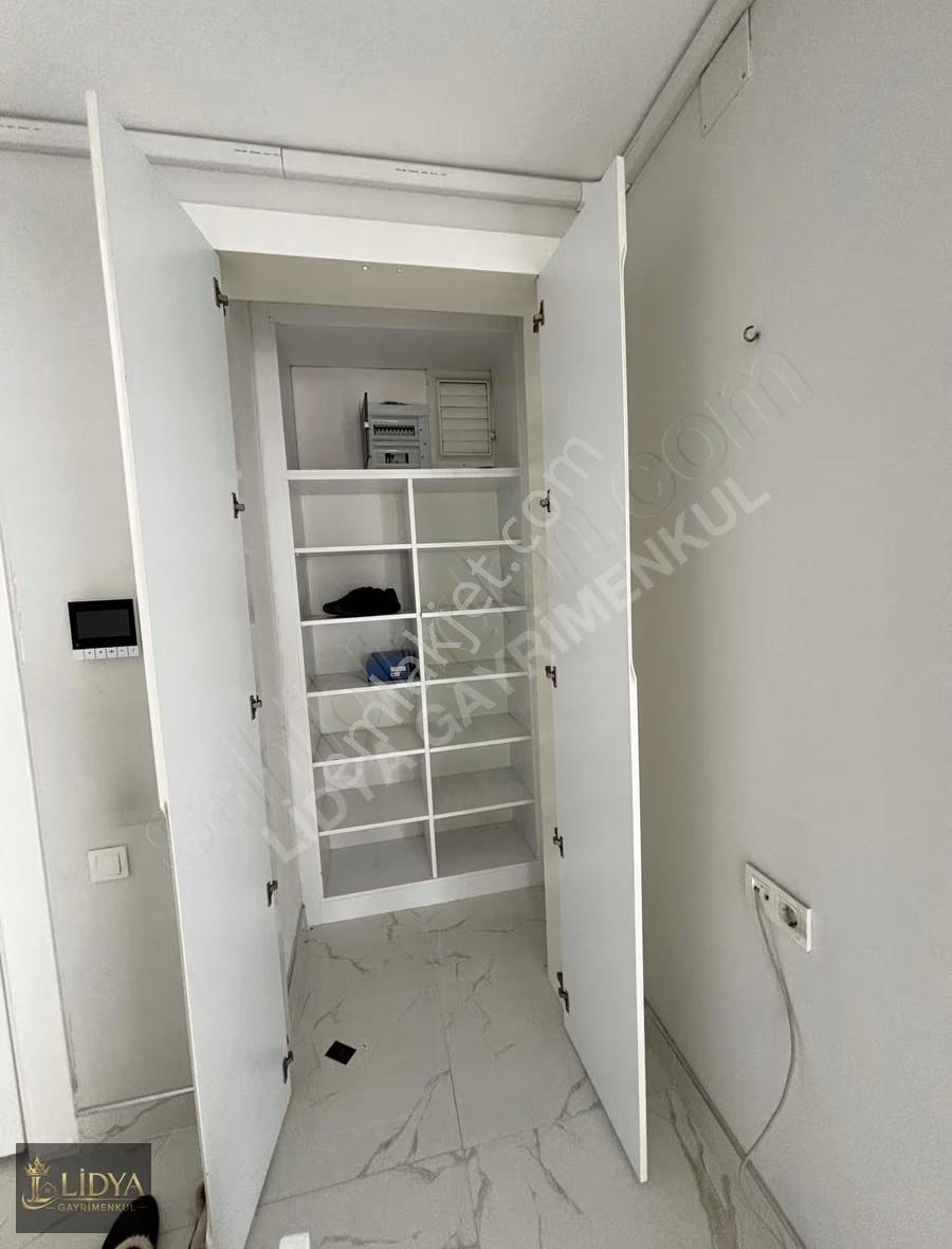 Erdemli'nin Prestijli Sitesi Bulvar Yeşilyurt 5+1 Satılık Daire - Görsel 11