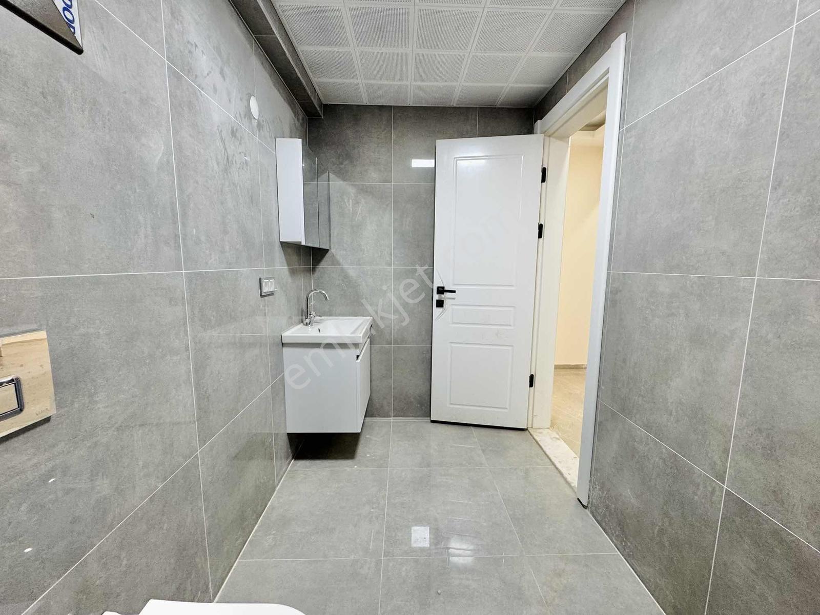 Asil Emlak'tan Muradiye Mah'sinde 1+1 Sıfır Daire - Görsel 24