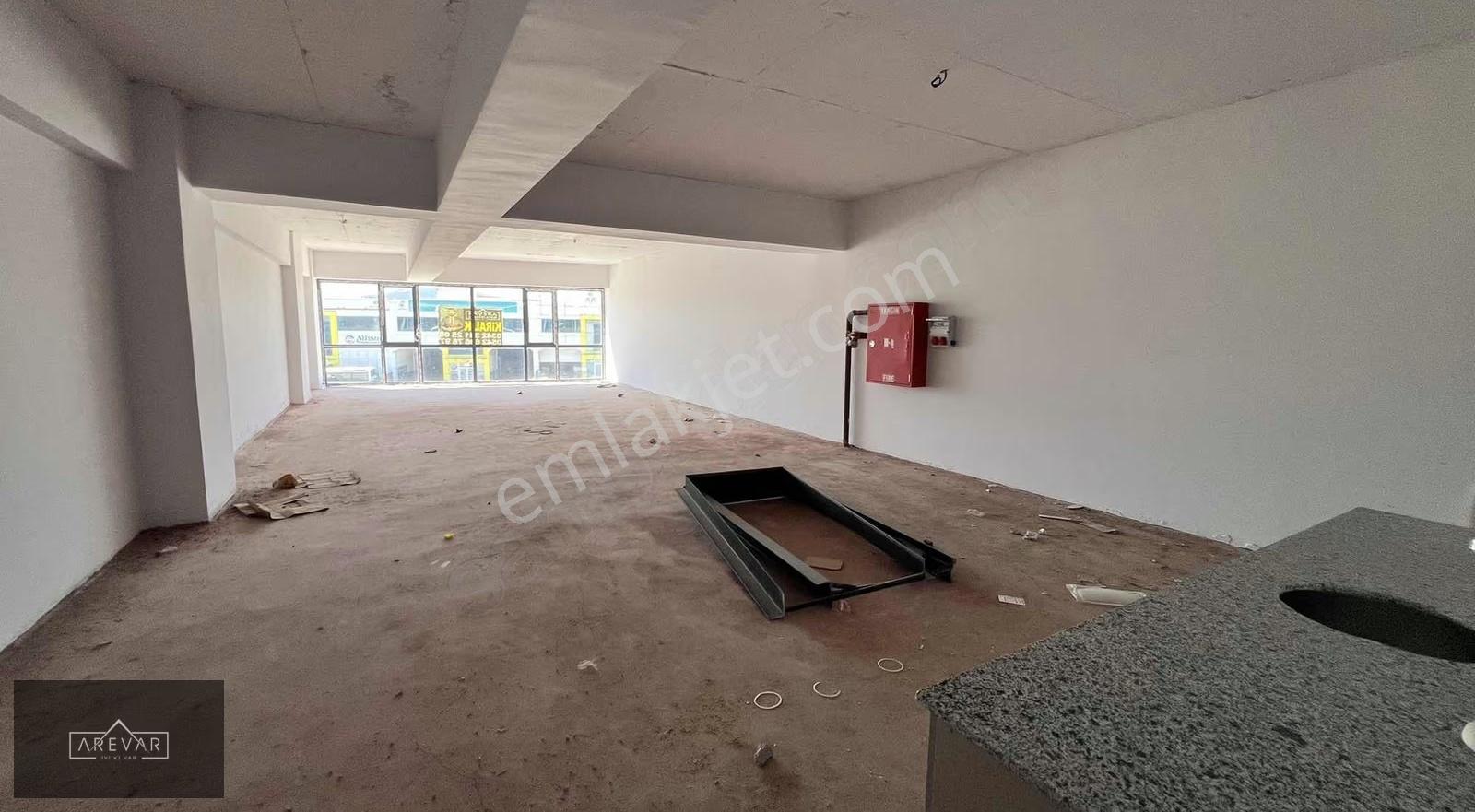 Arevar Dan Aydınlar Da Cadde Üstü Cephesi Açık Kiralık Dükkan - Görsel 4