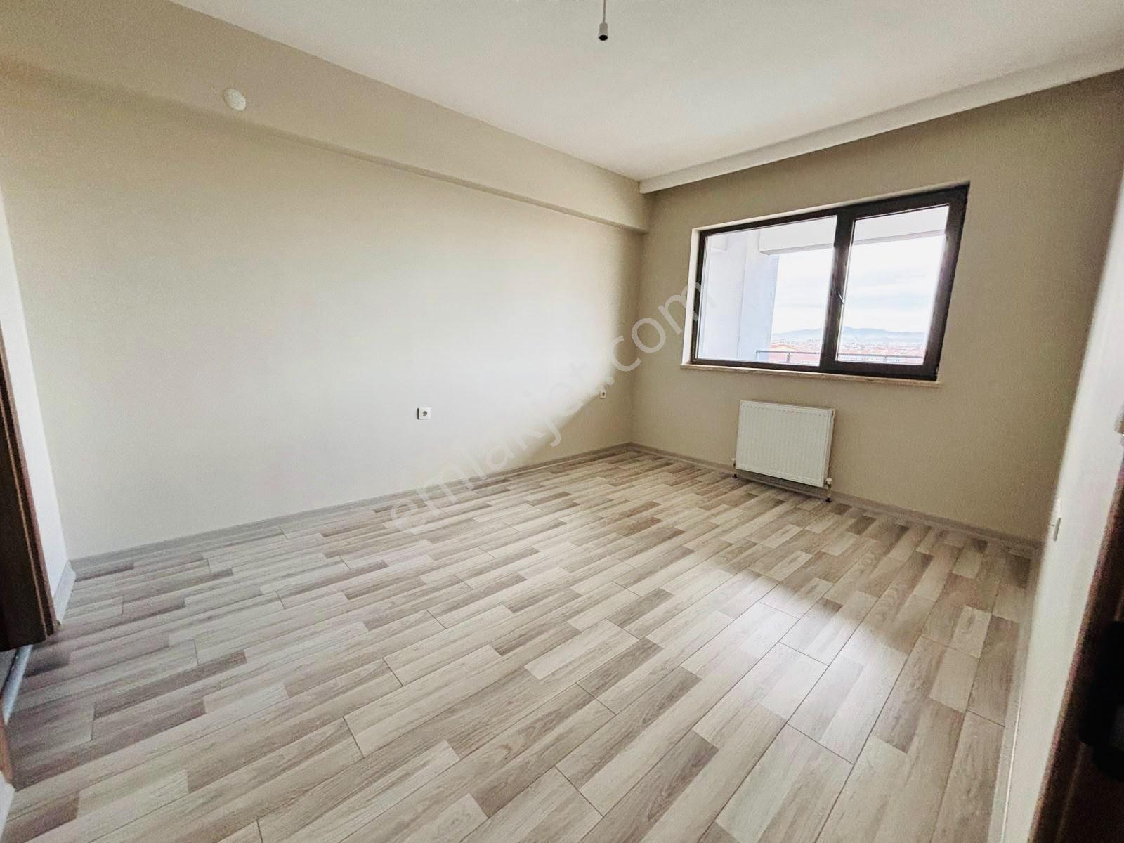 Beyler'den Yeşilova Lokasyon Eryaman'da Arakat Cadde Cephe 2+1 ! - Görsel 25