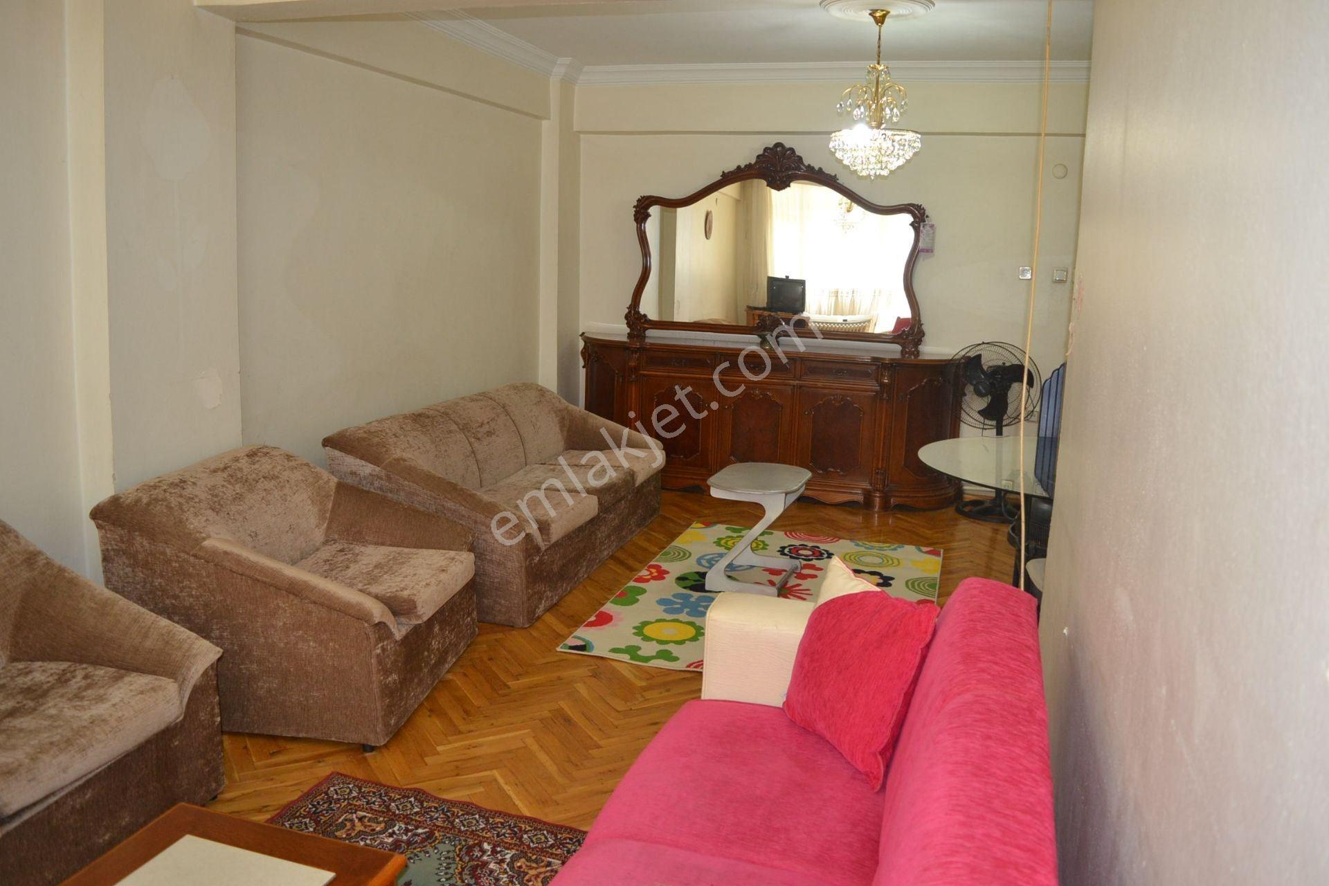 Lüleburgaz Çarşı Merkezde Eşyalı Kiralık 2+1 Daire - Görsel 4