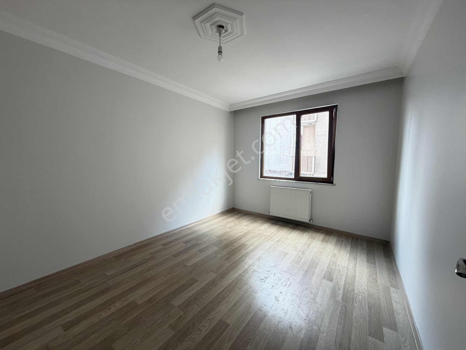 Silah Tarağa Tüneli Girişinde, Asansörlü, Balkonlu 2+1 Kiralık - Görsel 7