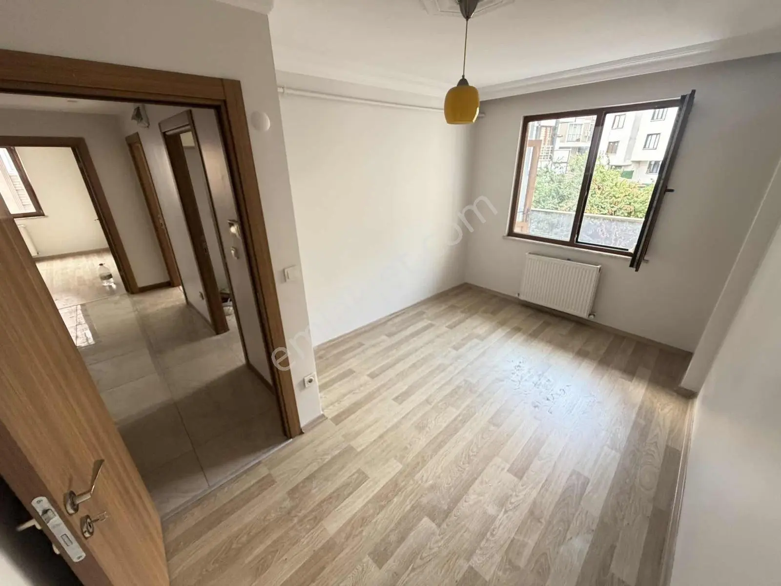 Silah Tarağa Tüneli Girişinde, Asansörlü, Balkonlu 2+1 Kiralık - Görsel 4