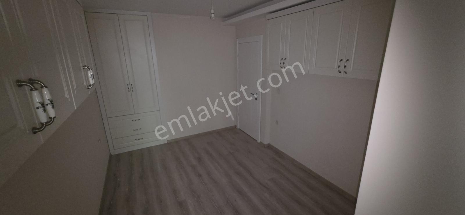 Karşıyaka Tersane Mah 2+1 Zemin Kat Daire - Görsel 24