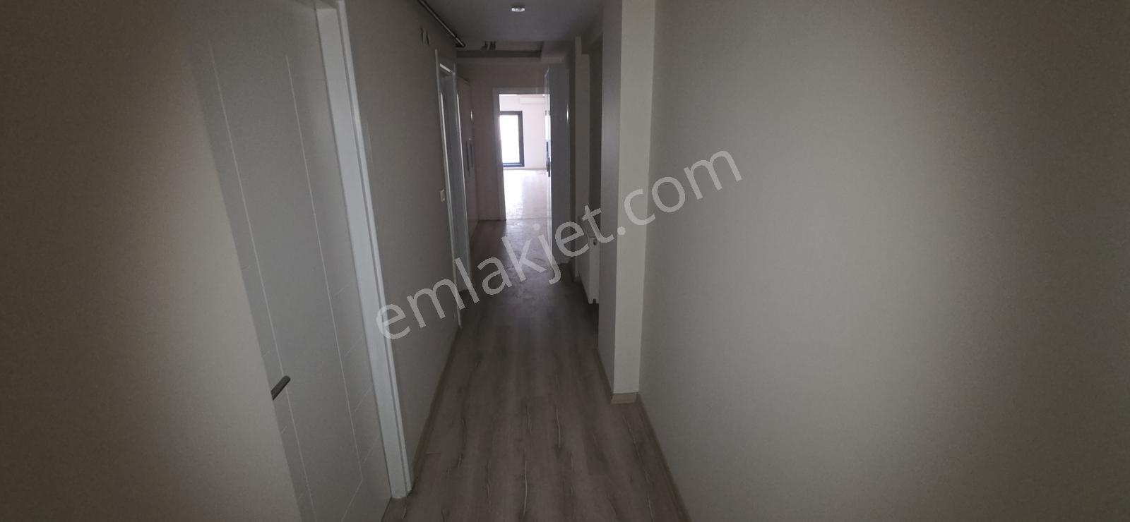 Karşıyaka Tersane Mah 2+1 Zemin Kat Daire - Görsel 32