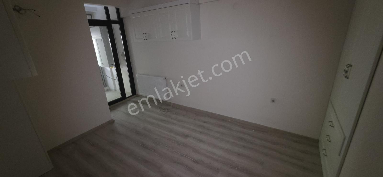 Karşıyaka Tersane Mah 2+1 Zemin Kat Daire - Görsel 22