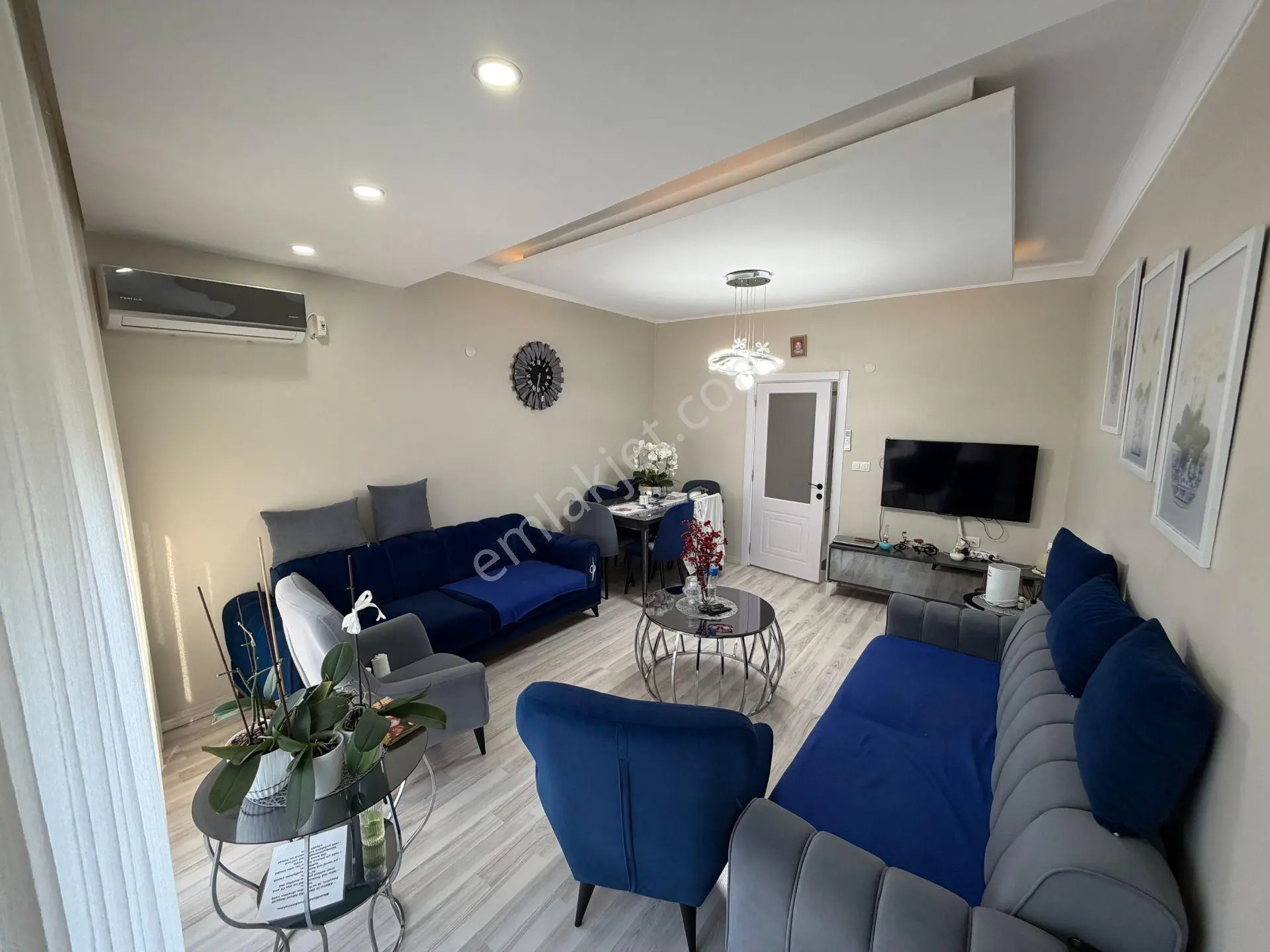Meral R1869 Hürriyet Meydan Yeni 2yaş Geniş 2+1 Ön Cephe Ara Kat