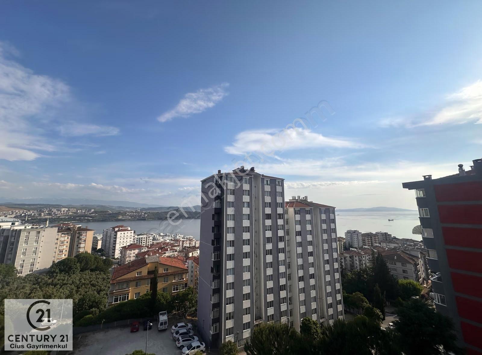 C21 Cius; Site İçerisinde Deniz Manzaralı Kiralık 3+1