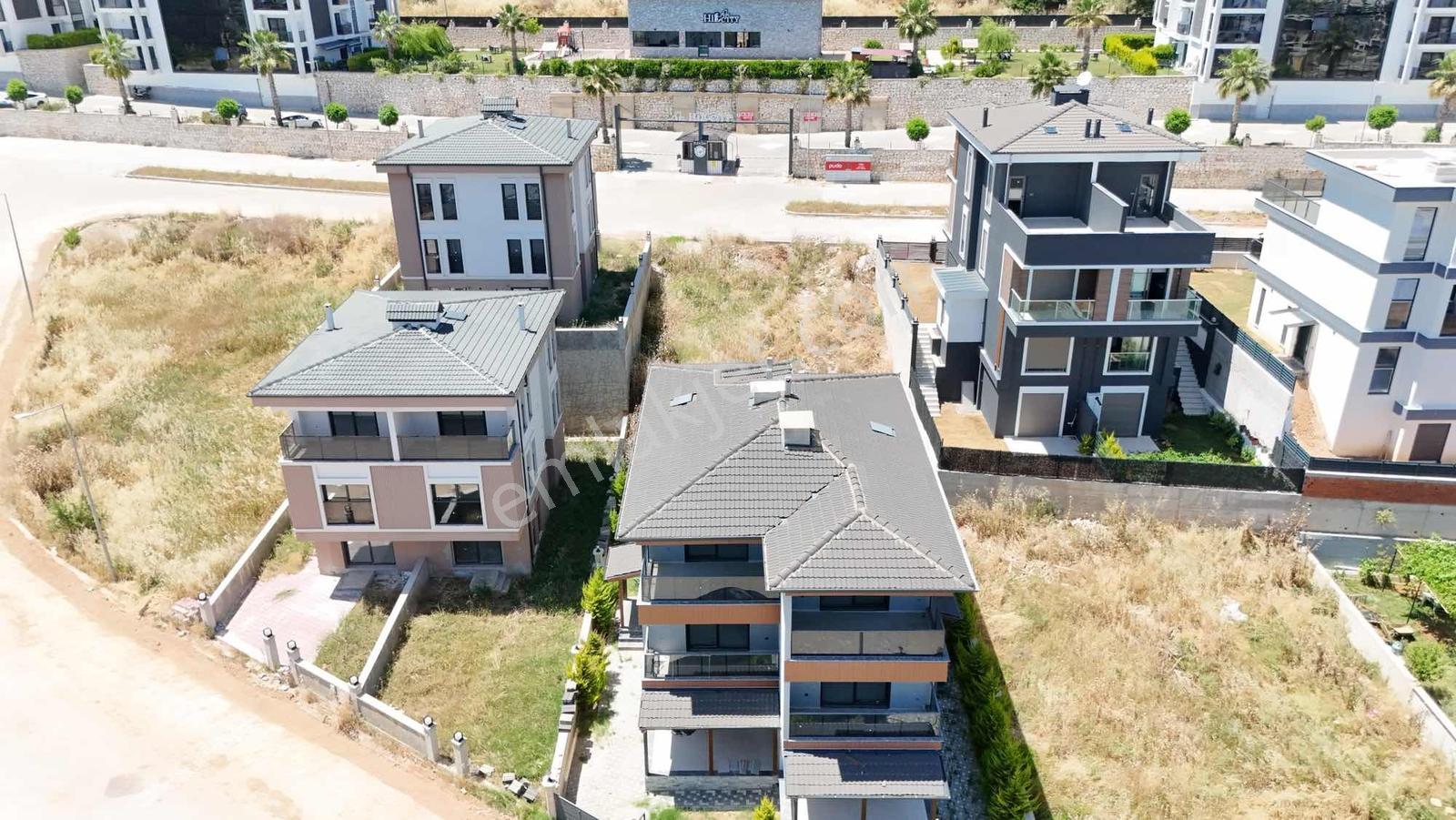 Torbalı Ayrancılar İnönü Mah.satılık Tripleks Villa - Görsel 33
