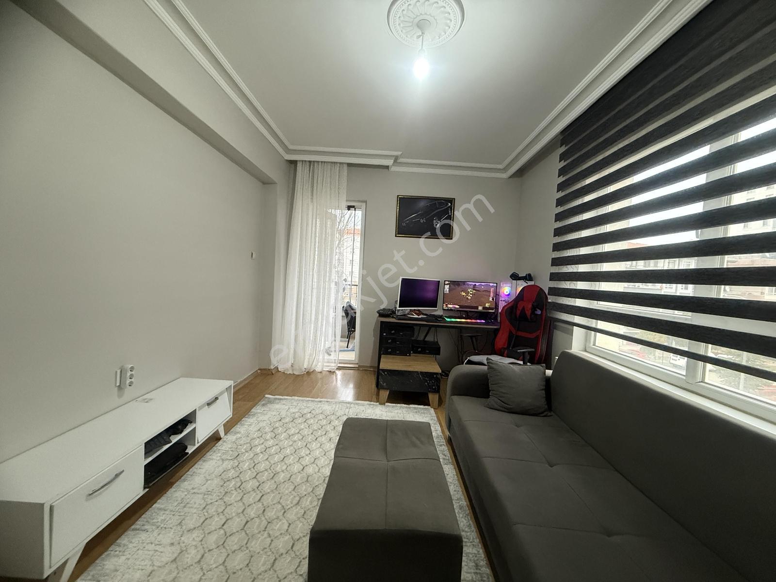 Beyoğlu'ndan Saray Merkezde Full Yapılı Arakat 3+1 Fırsat Daire - Görsel 13