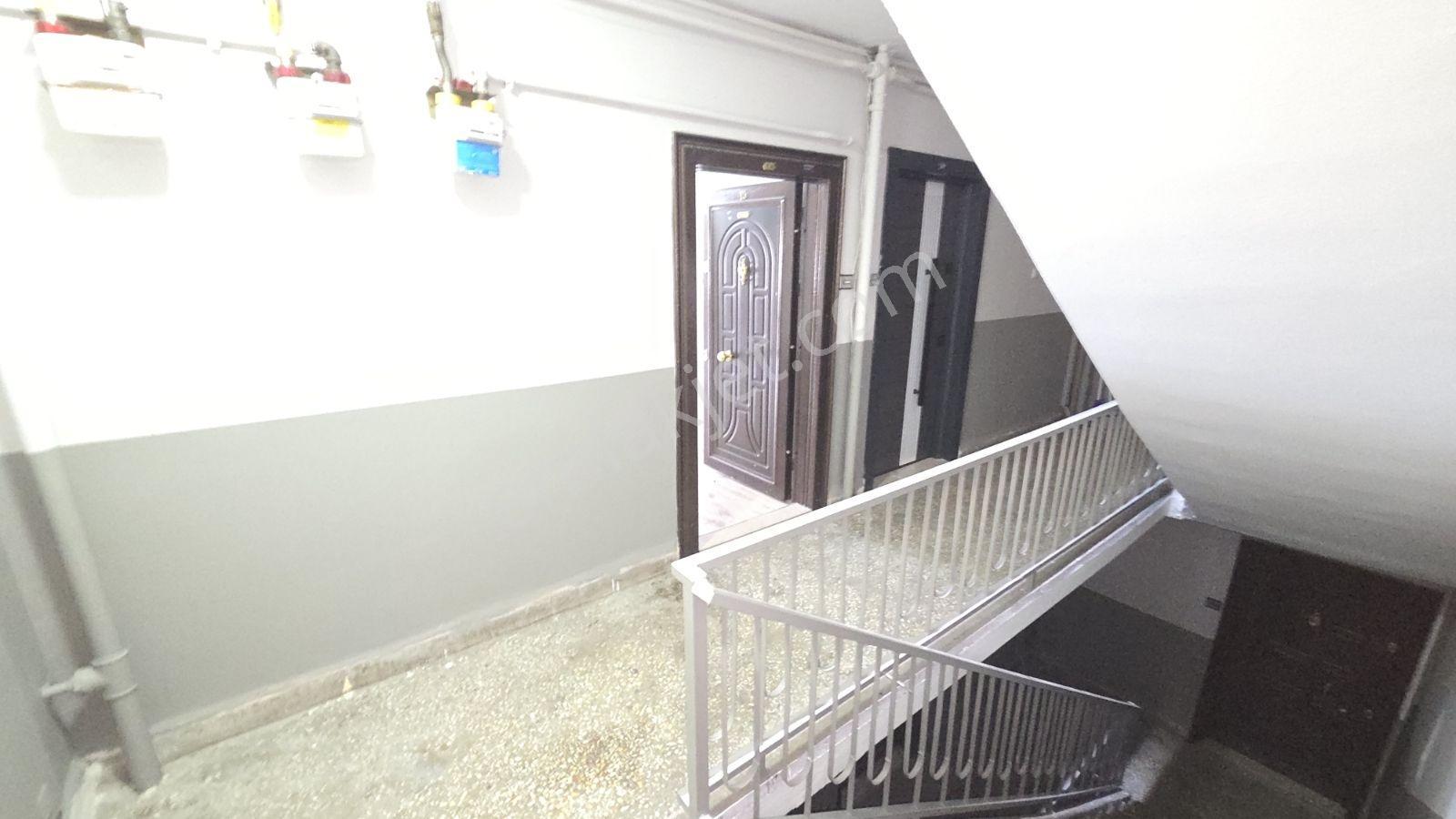Valilik Arkası 2+1 Metro Dibi Arakat Bakımlı Lüks - Görsel 20