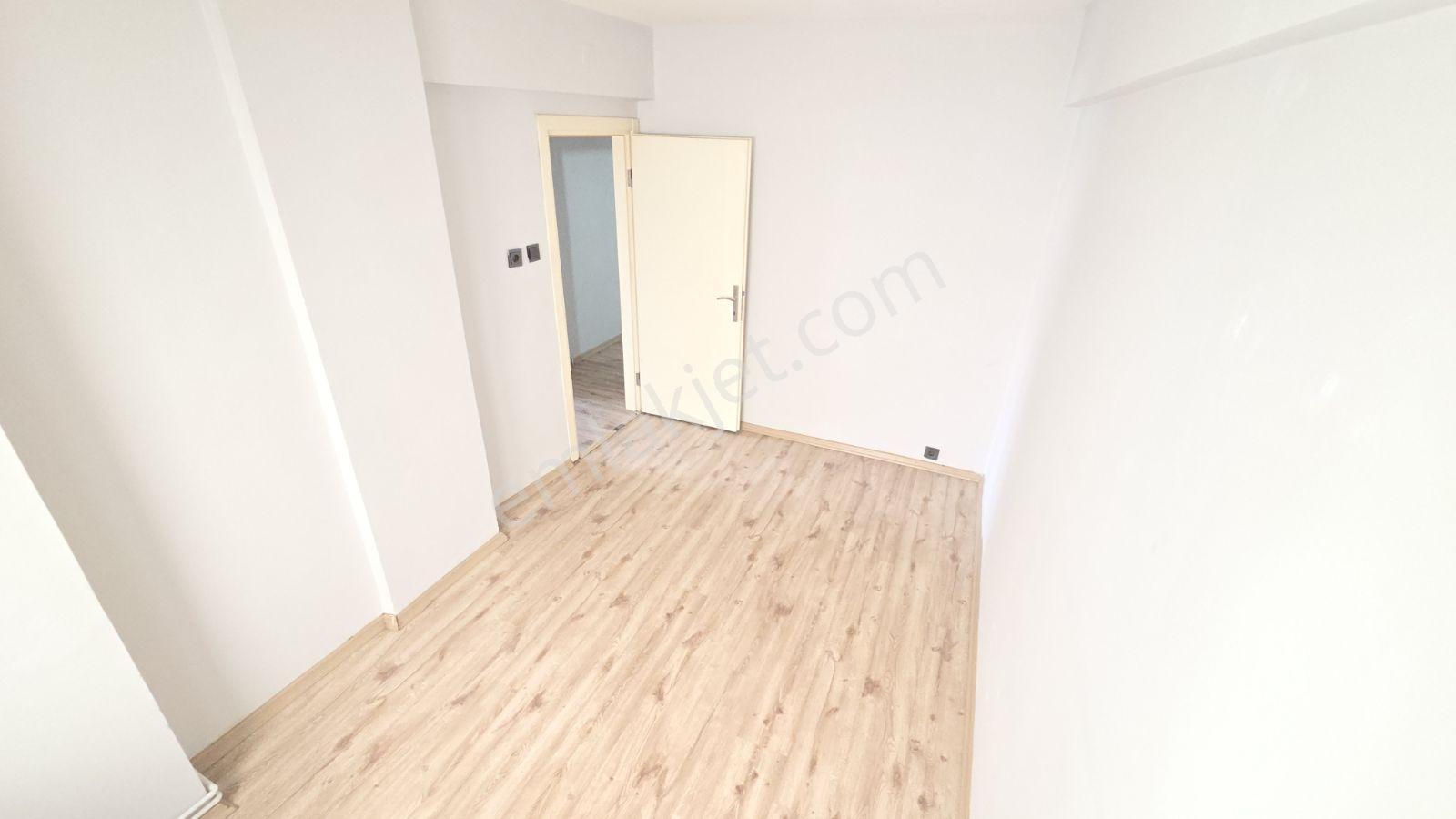 Valilik Arkası 2+1 Metro Dibi Arakat Bakımlı Lüks - Görsel 10