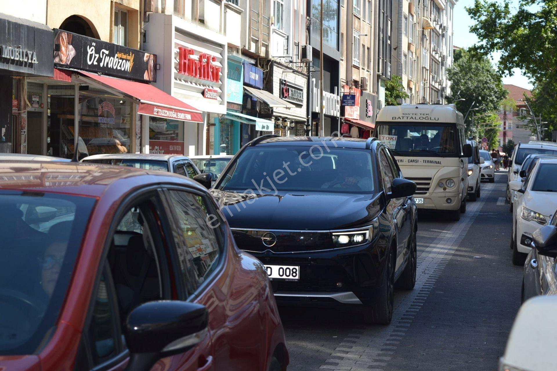Lüleburgaz Çarşı Merkezde Satılık 1+1 Eşyalı Daire - Görsel 12