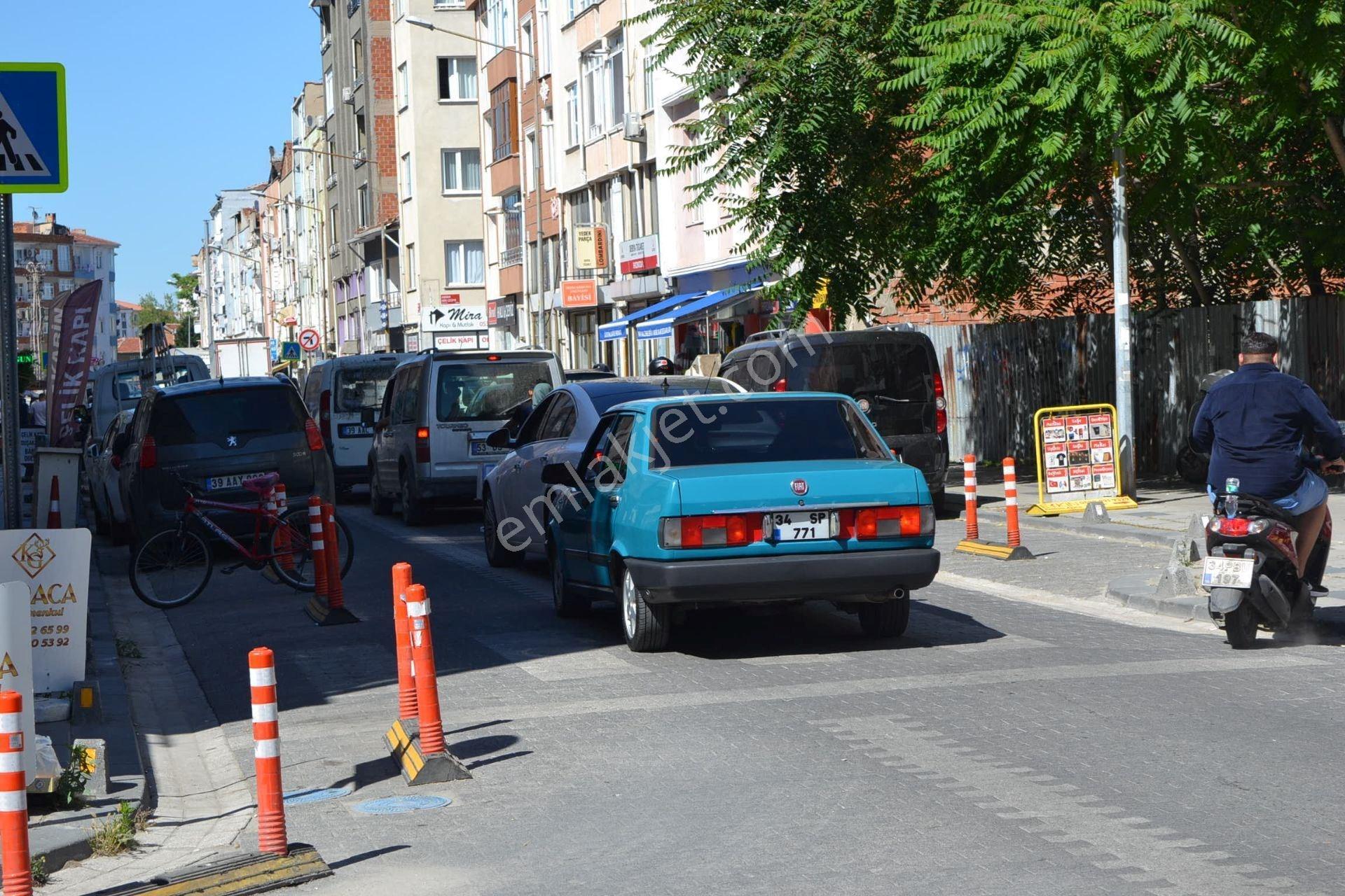 Lüleburgaz Çarşı Merkezde Satılık 1+1 Eşyalı Daire - Görsel 11