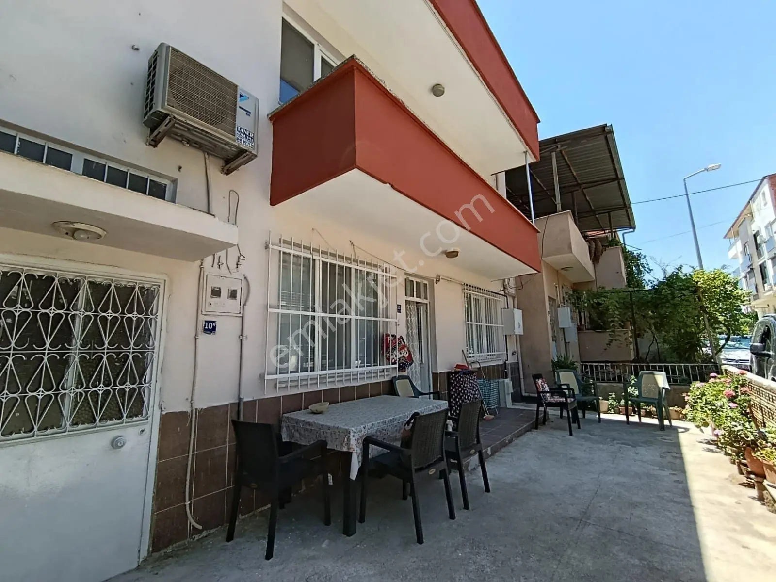 Yeşil Mahallede, Yeni Devlet Hastanesi Yakınında Müstakil Tadında 2+1 Kiralık Daire - Görsel 3
