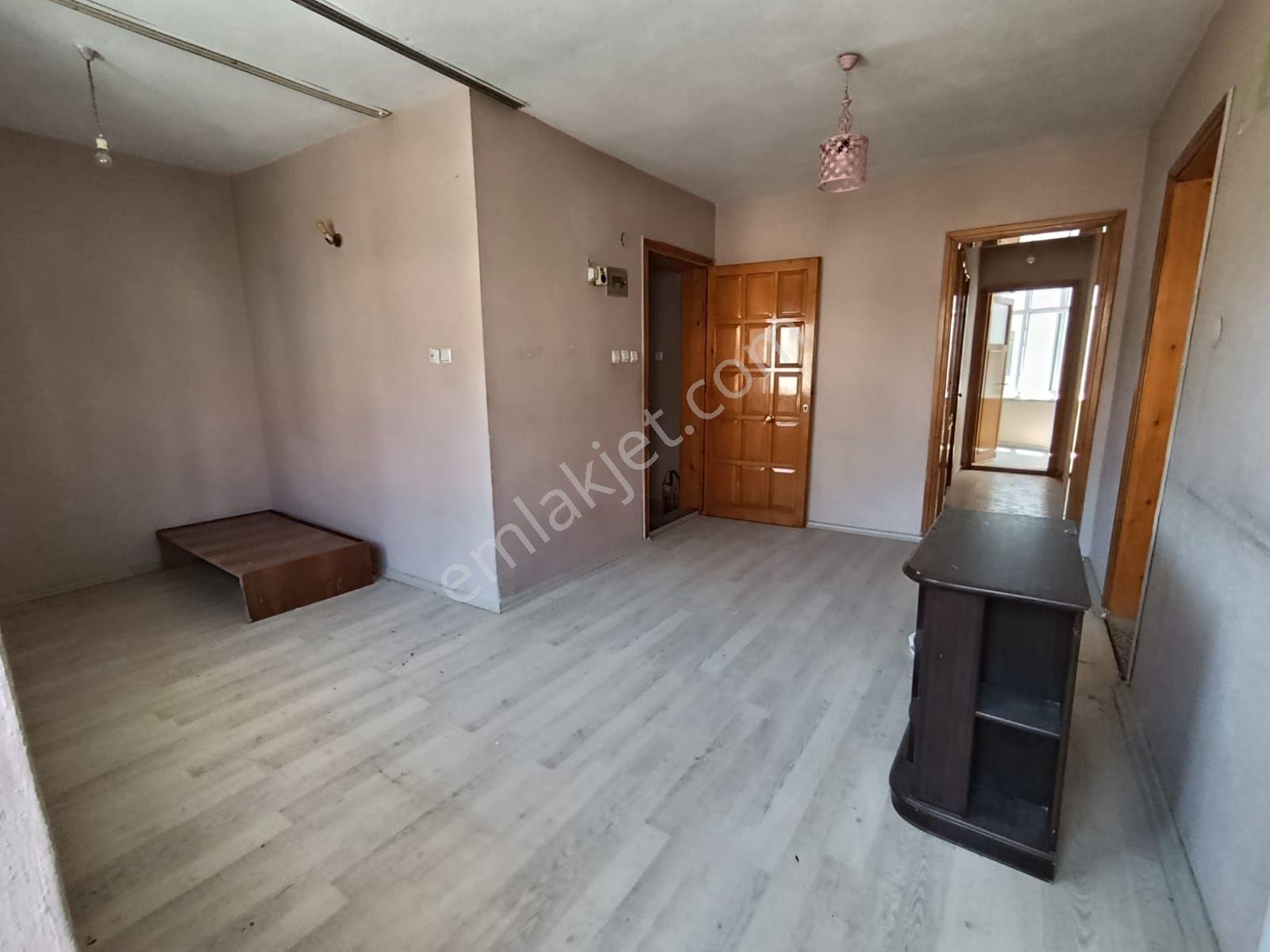 Yeşil Mahallede, Yeni Devlet Hastanesi Yakınında Müstakil Tadında 2+1 Kiralık Daire - Görsel 8