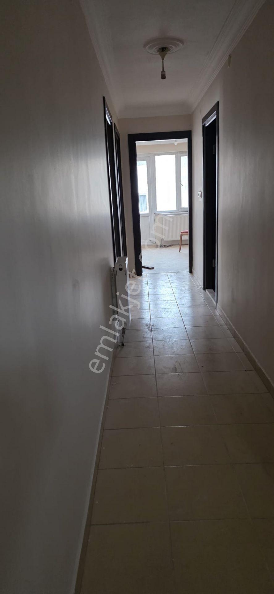 Hasan Basri Çantay Mahallesi 1 Nolu Sağlık Ocağı Yanı Kiralık Daire - Görsel 7