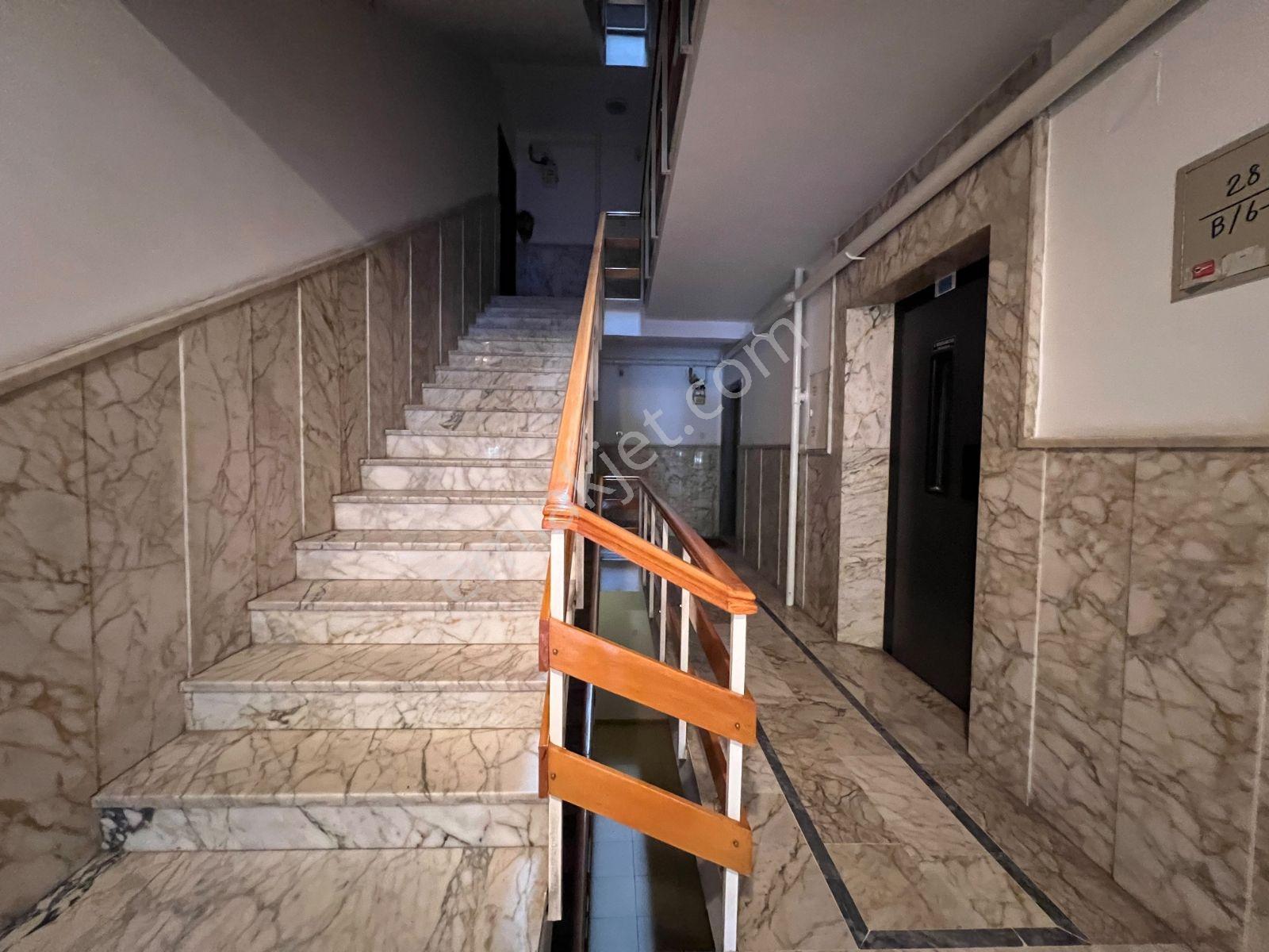Çankaya Harbiye Mah. Asansörlü Ara Kat 4+1 Kilerli Satılık Daire - Görsel 20