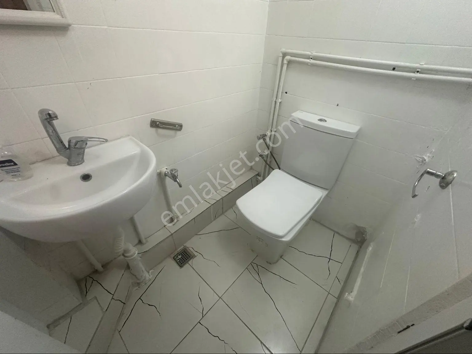 Selvili Mahallesi 2+1 Aydınlık Ve Geniş Kiralık Daire - Görsel 15