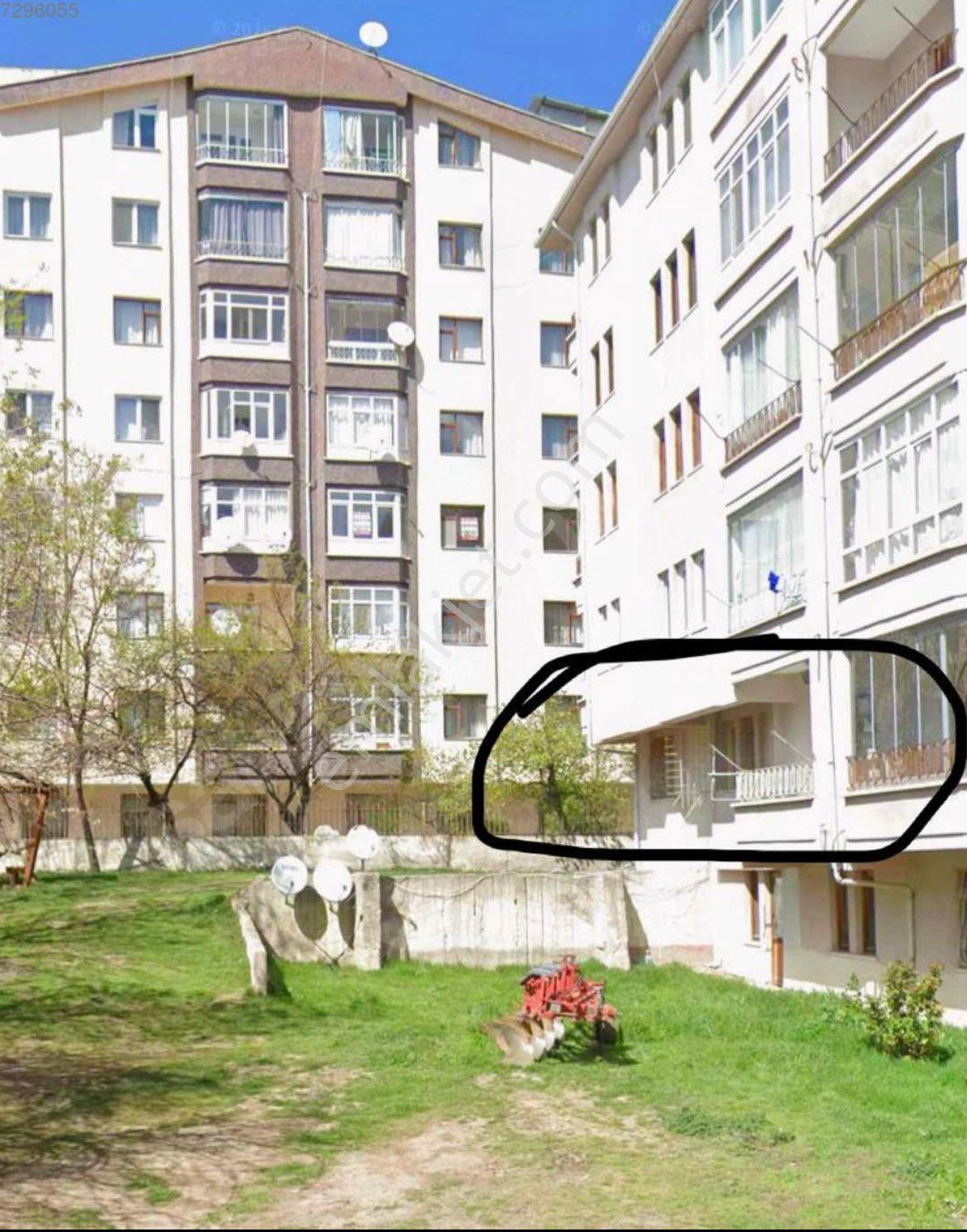 Sehitlikte Sahibinden Satılık 3+1 Batı Cephe Önü Açık